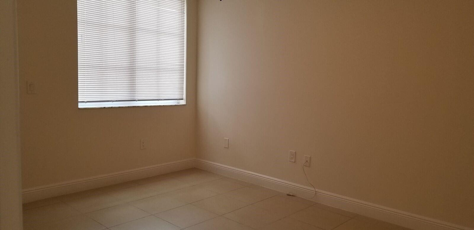 4824 N State Road 7 9-103