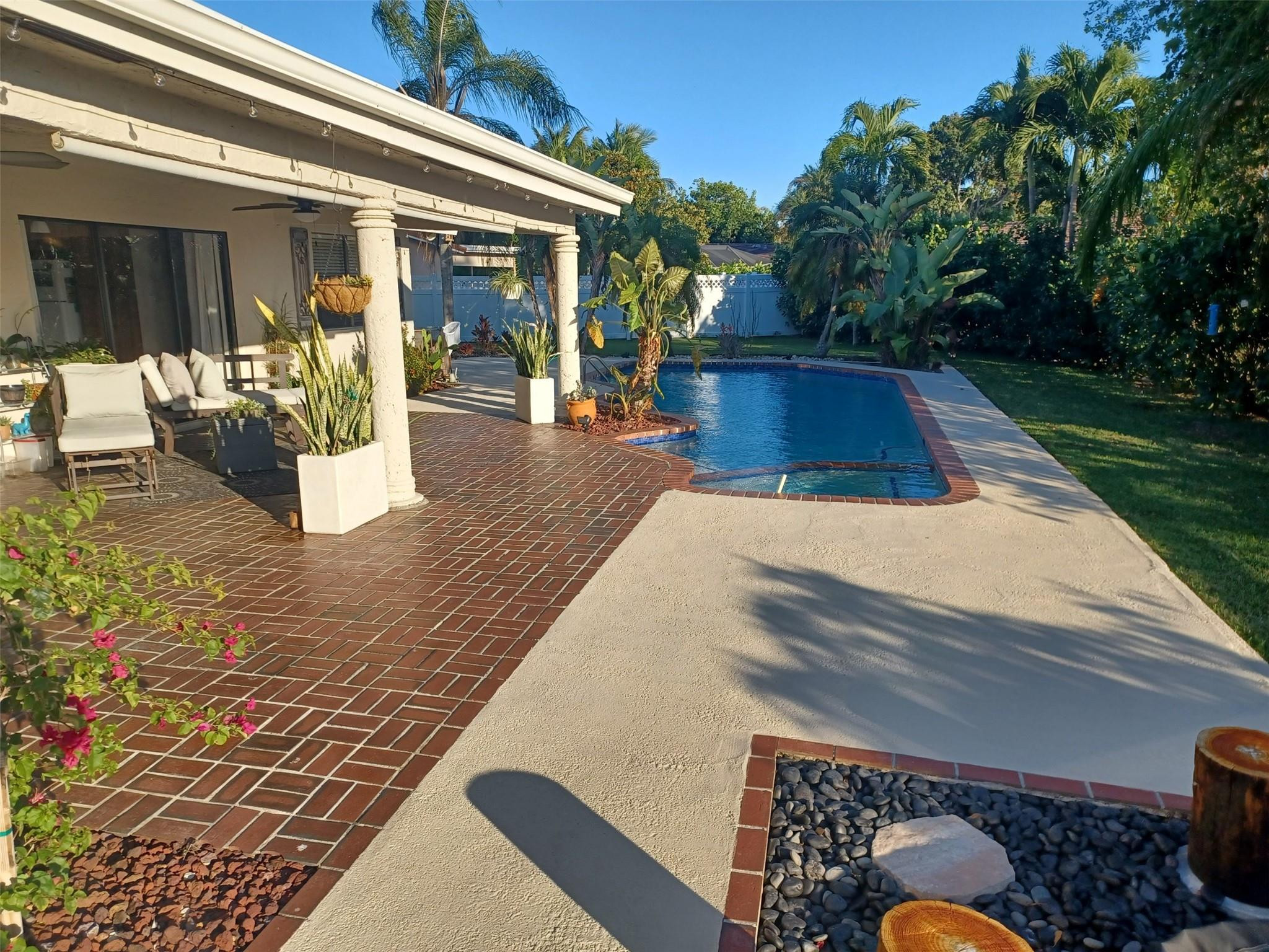 12202 NW 25th Court