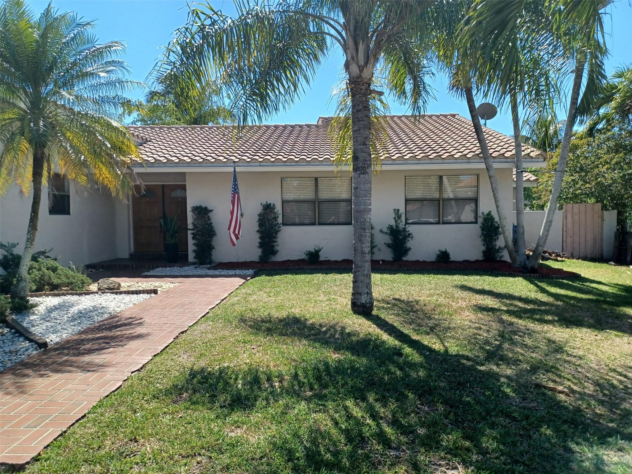 12202 NW 25th Court