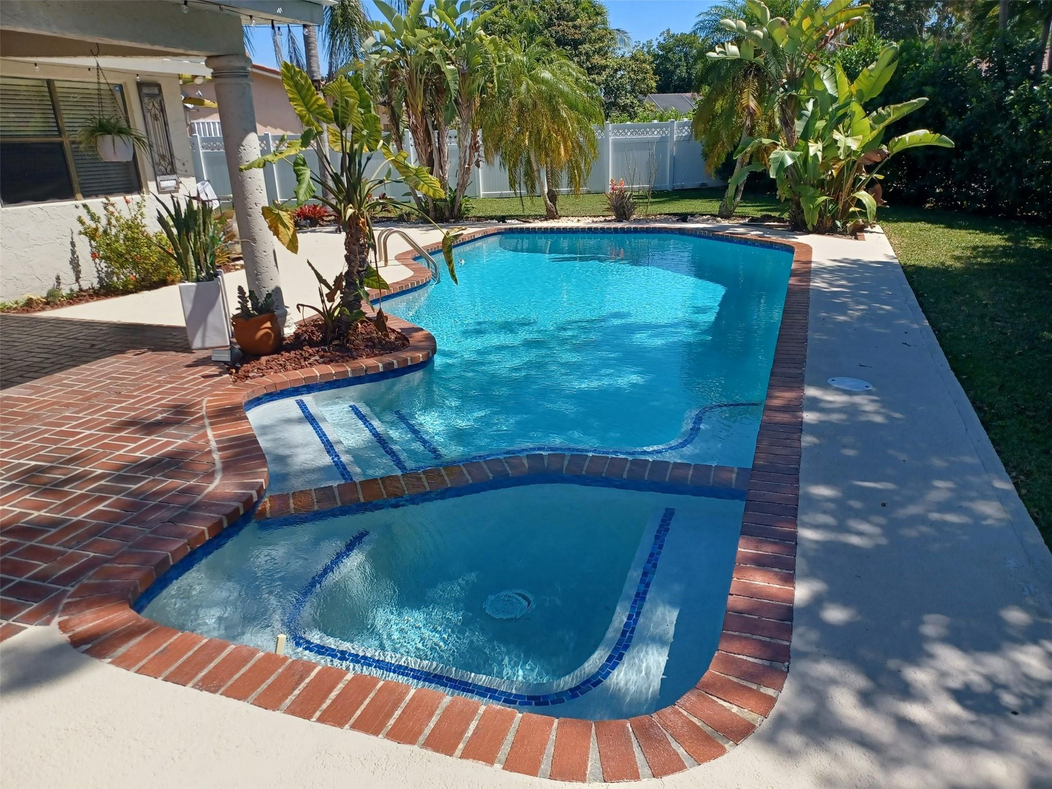 12202 NW 25th Court