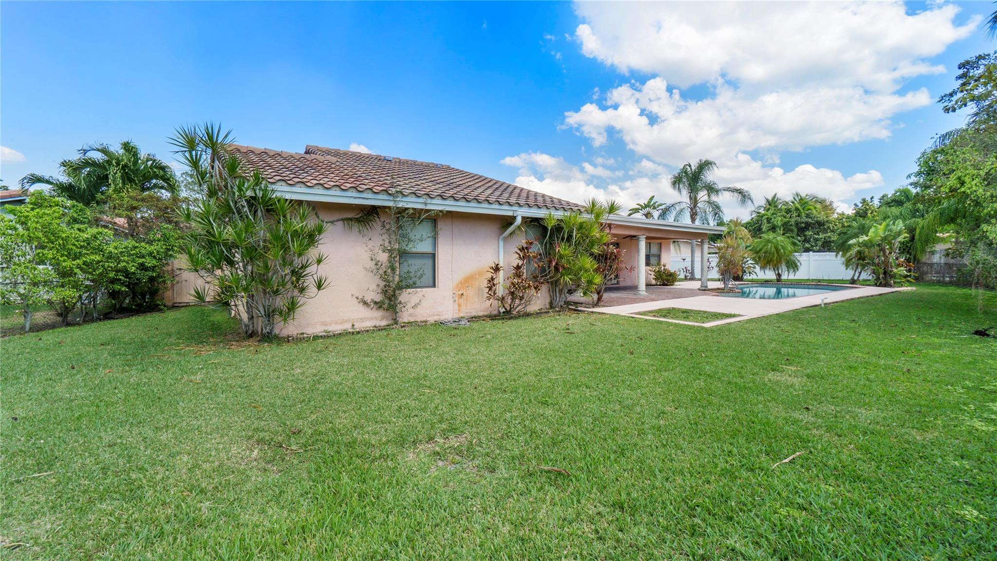 12202 NW 25th Court