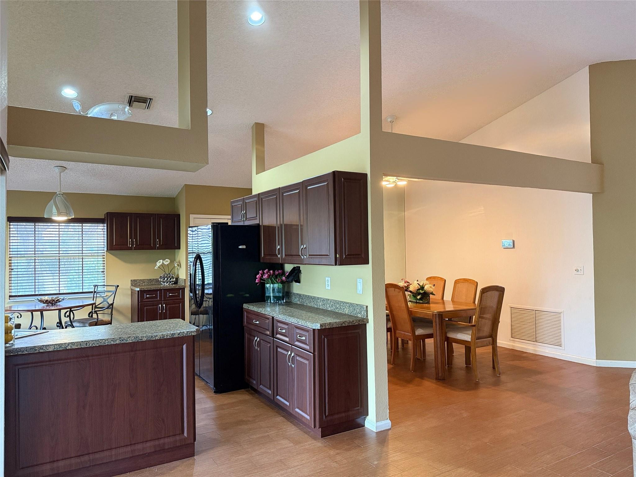 5486 Pine Lane