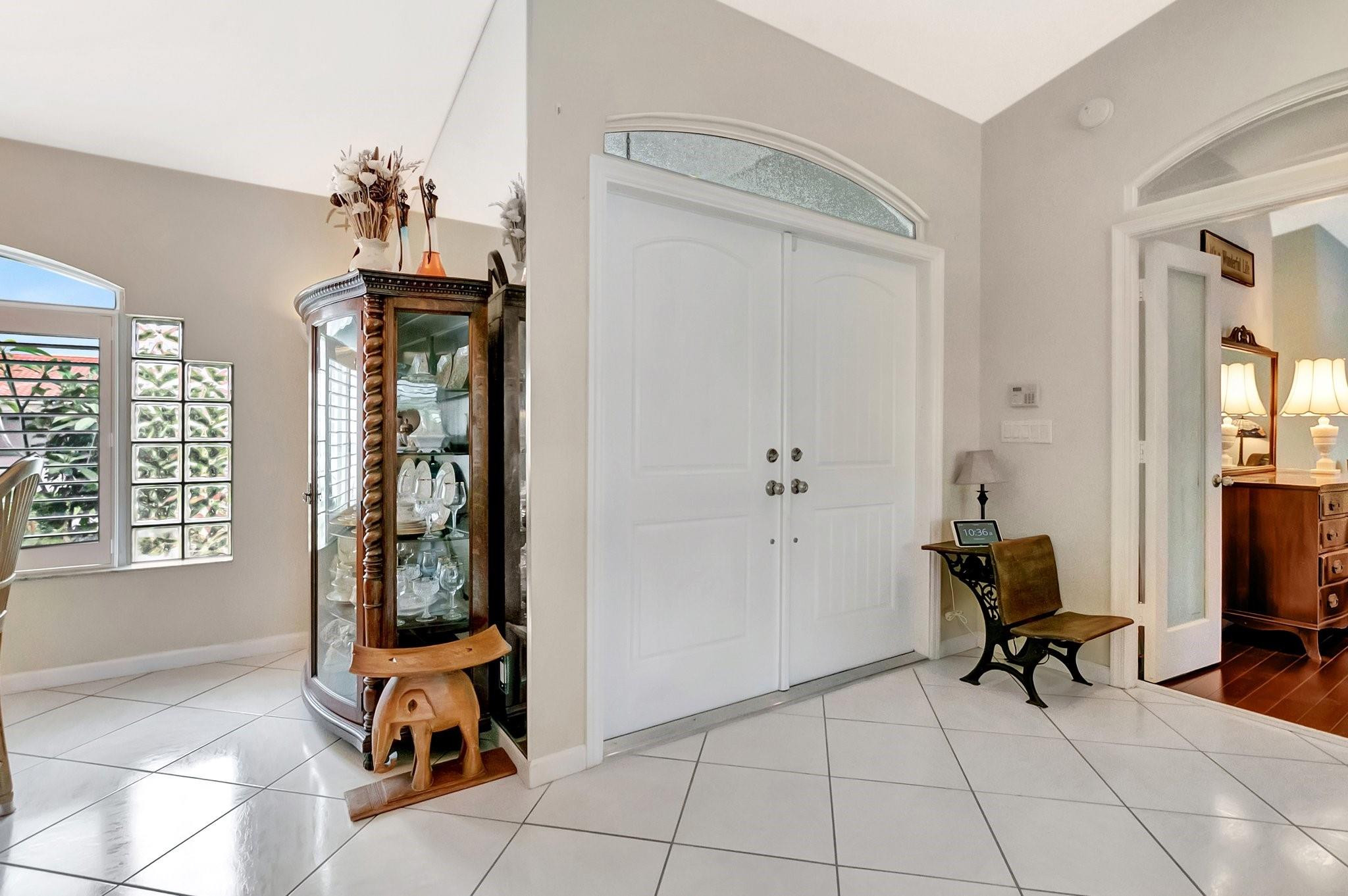2208 Deer Creek Way