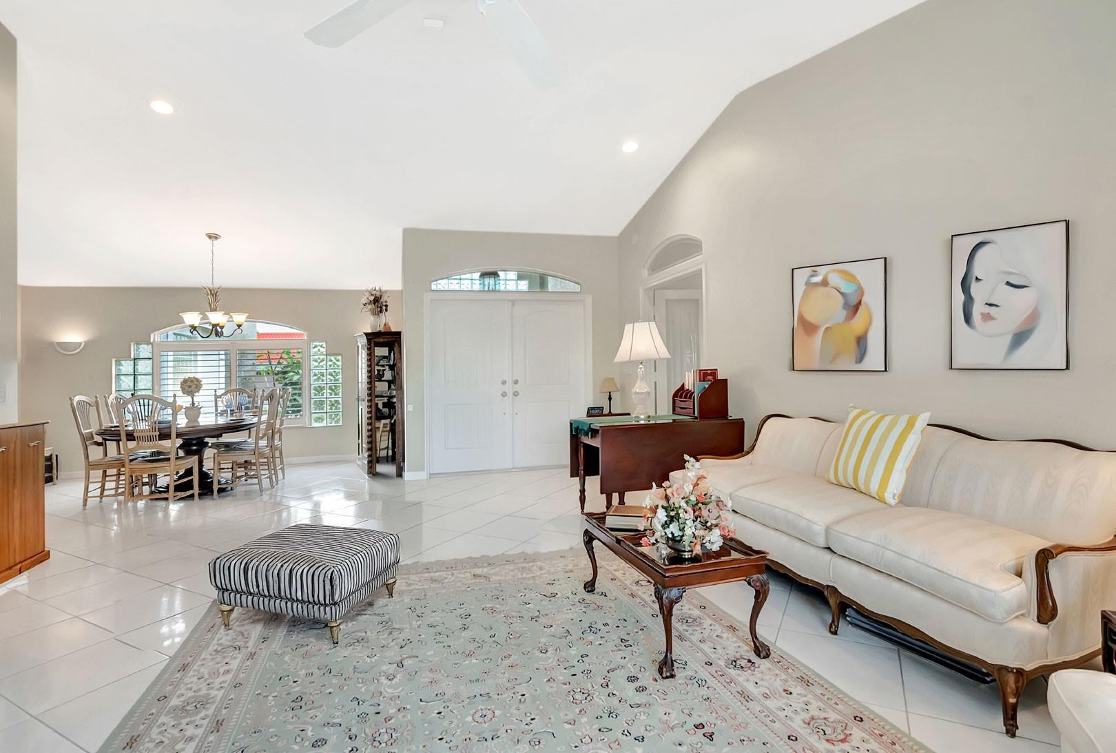 2208 Deer Creek Way