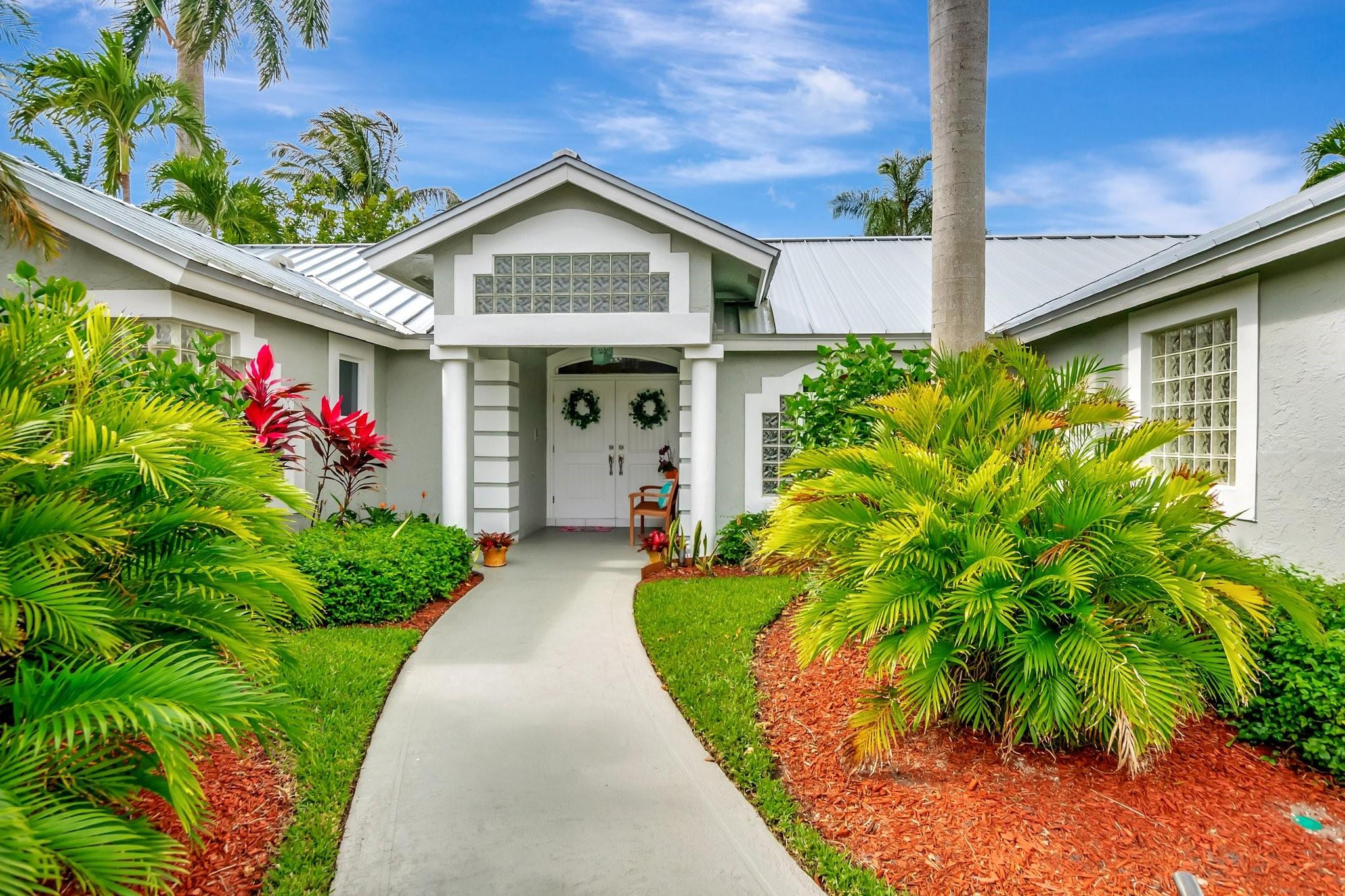 2208 Deer Creek Way