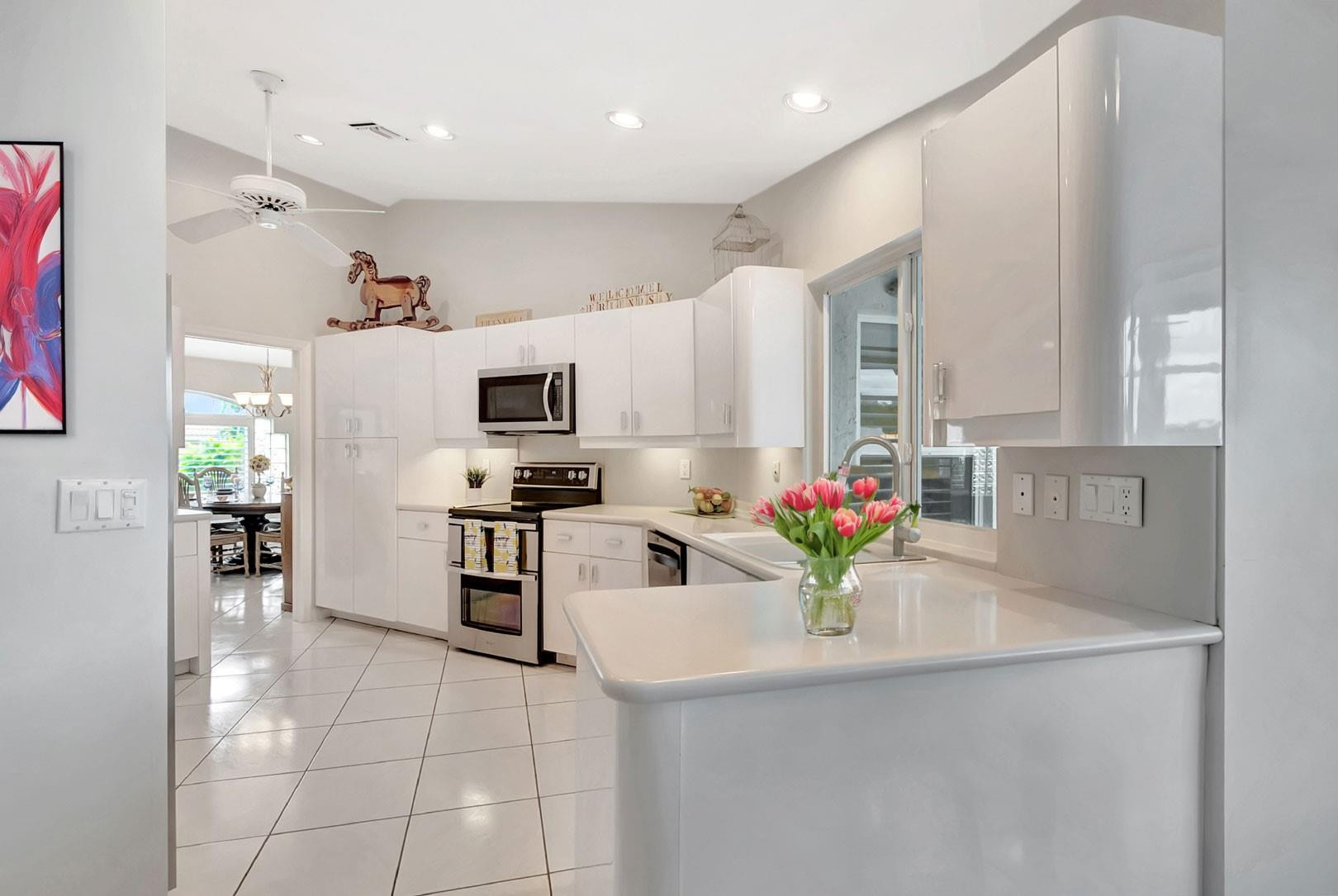 2208 Deer Creek Way