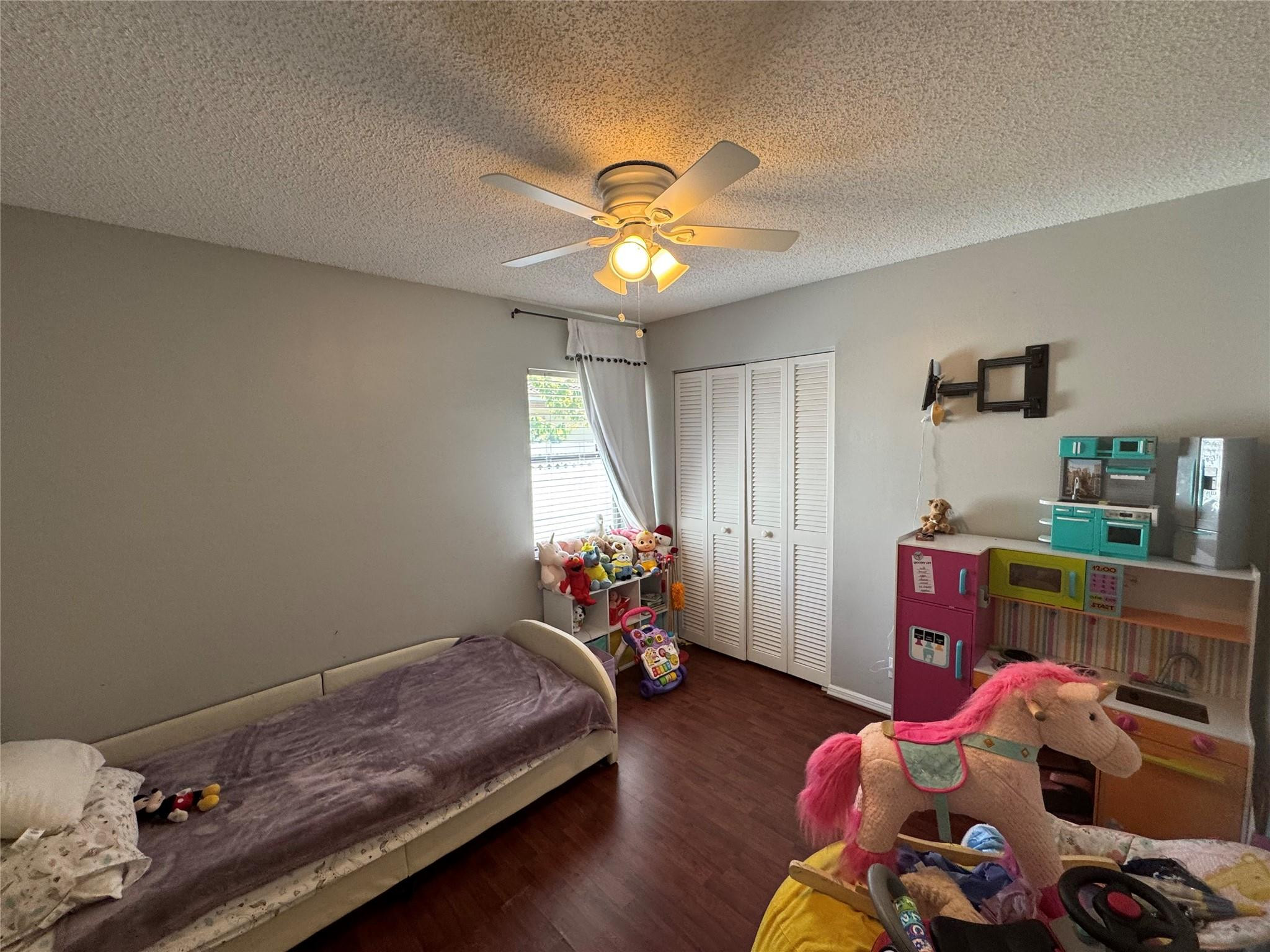 7014 NW 38th Manor