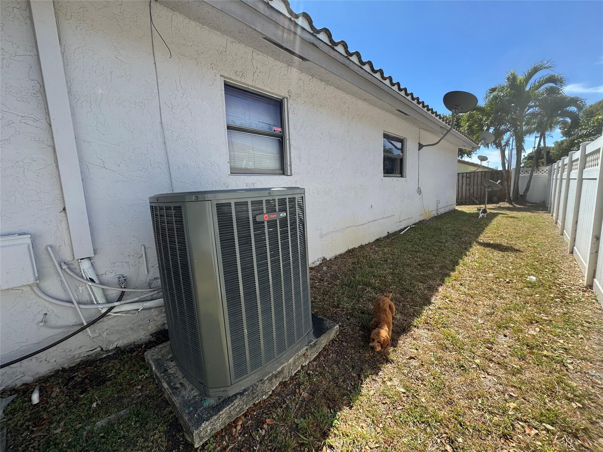 7014 NW 38th Manor
