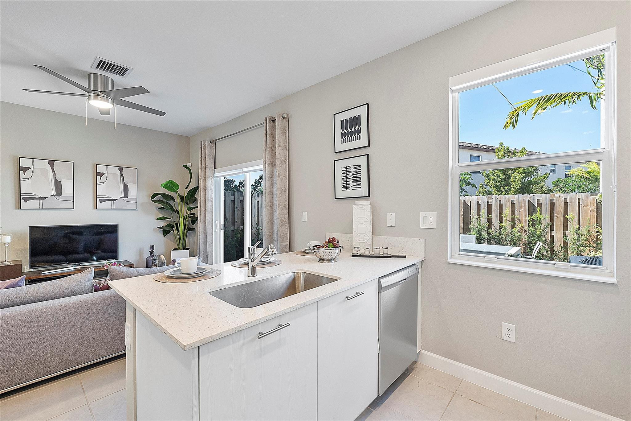 2357 NW 125th