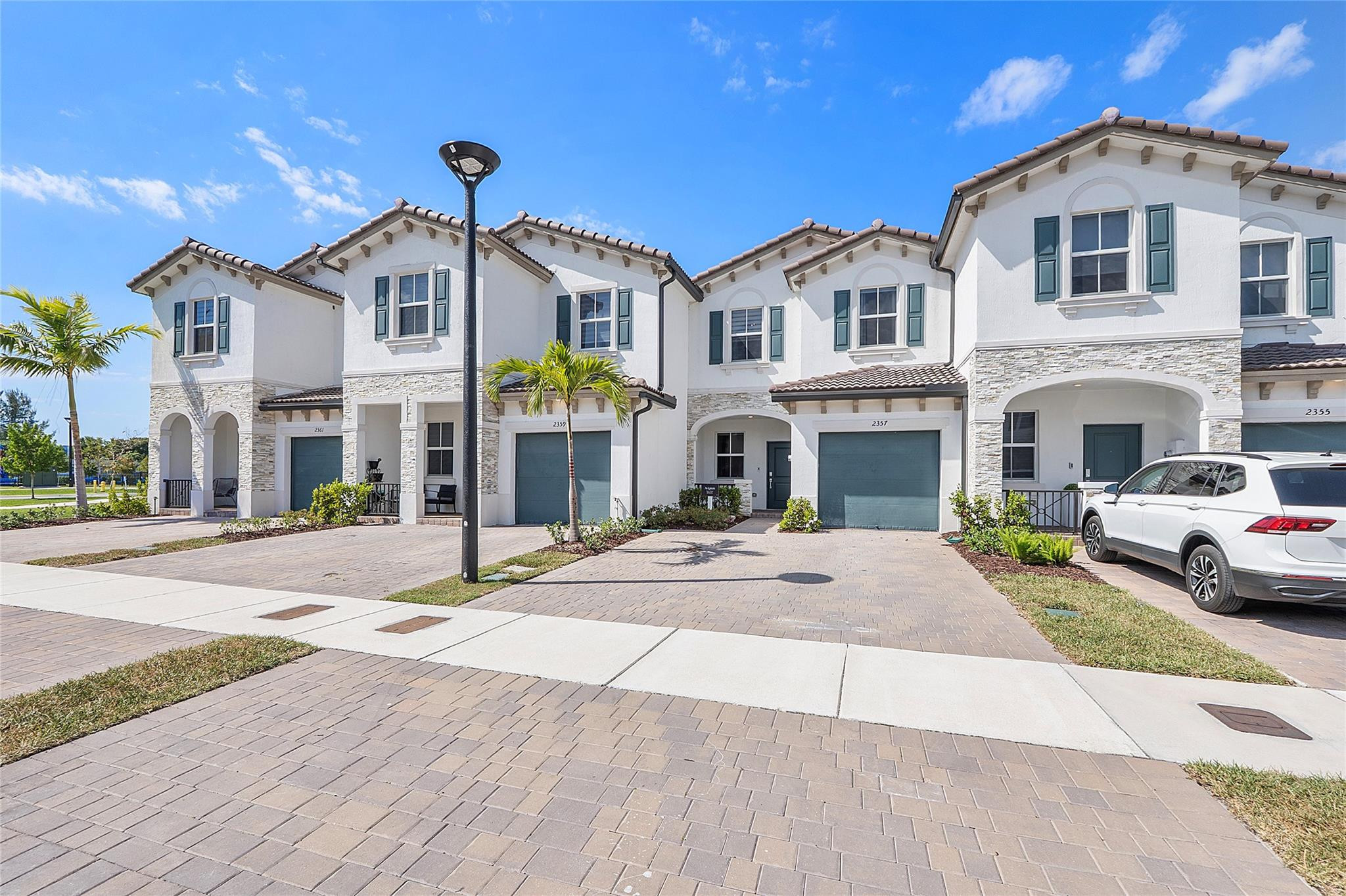 2357 NW 125th