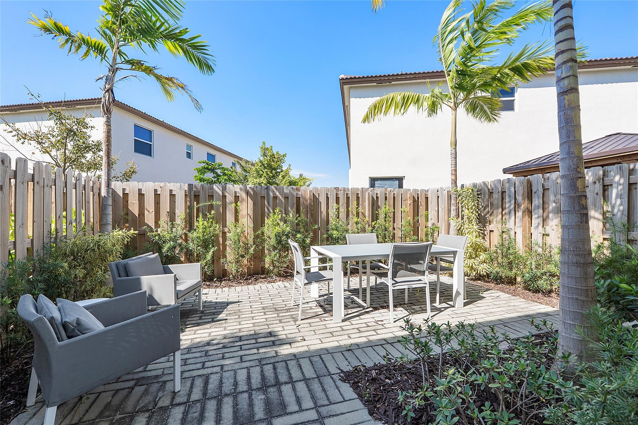 2357 NW 125th