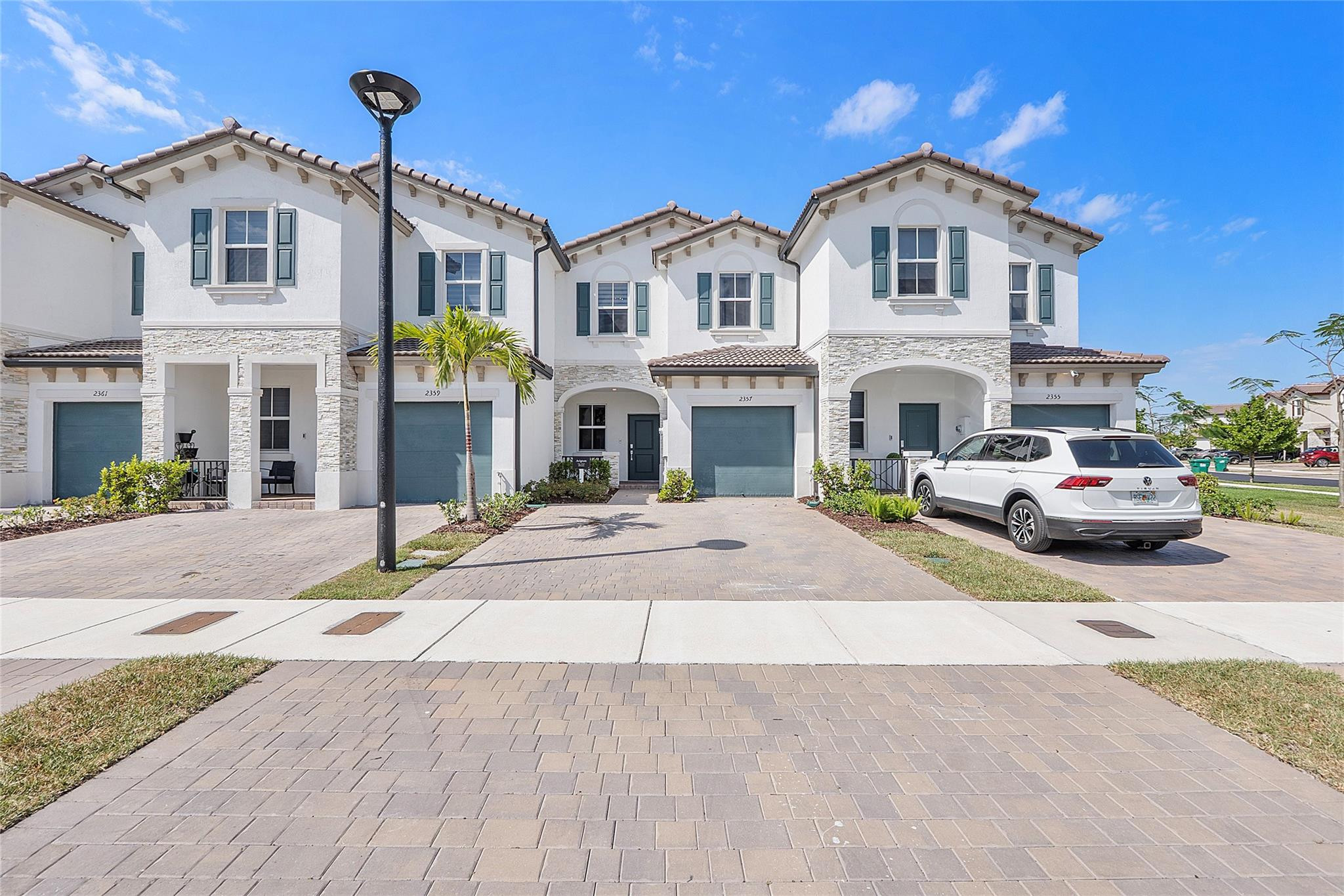 2357 NW 125th