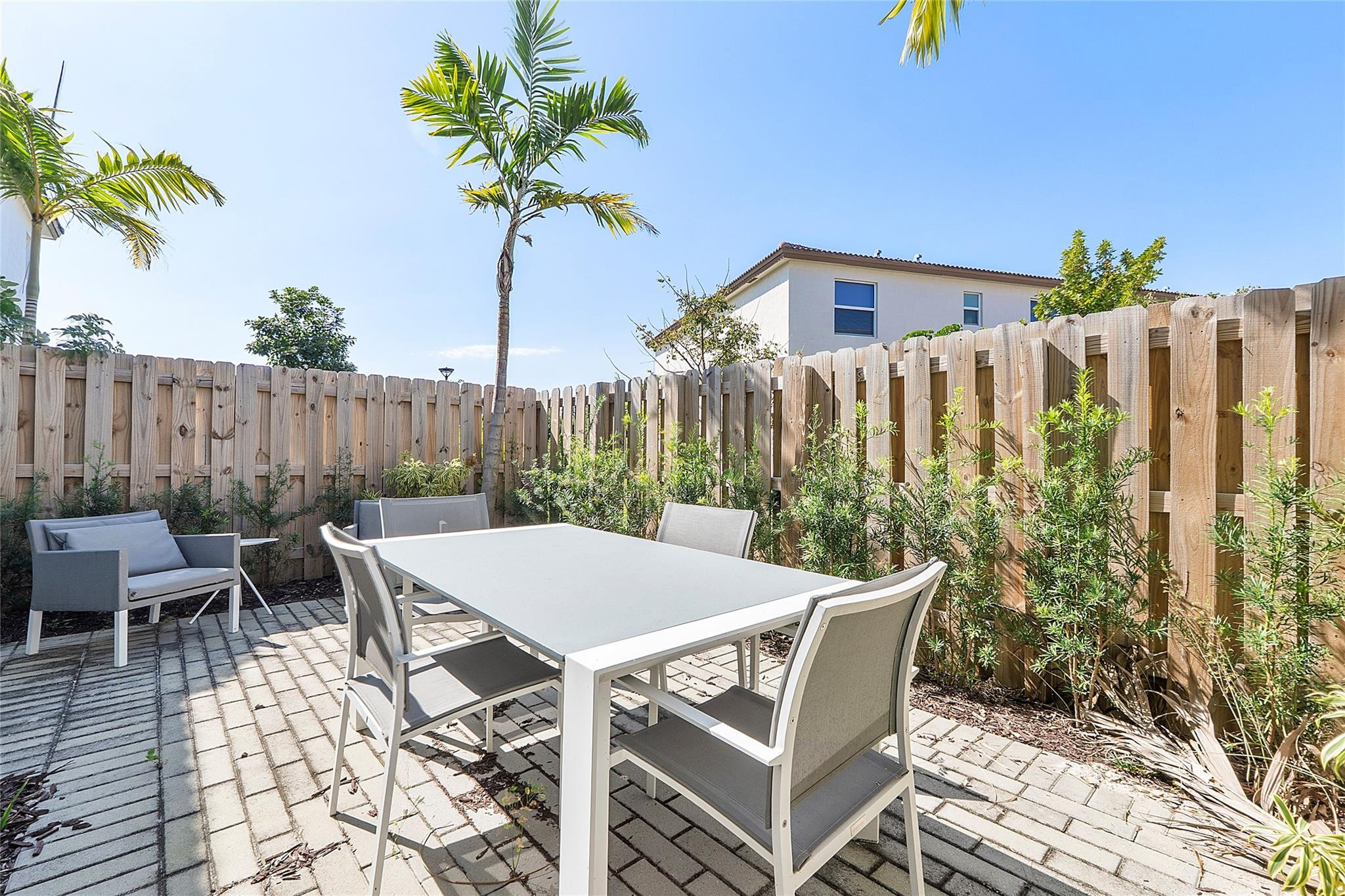 2357 NW 125th