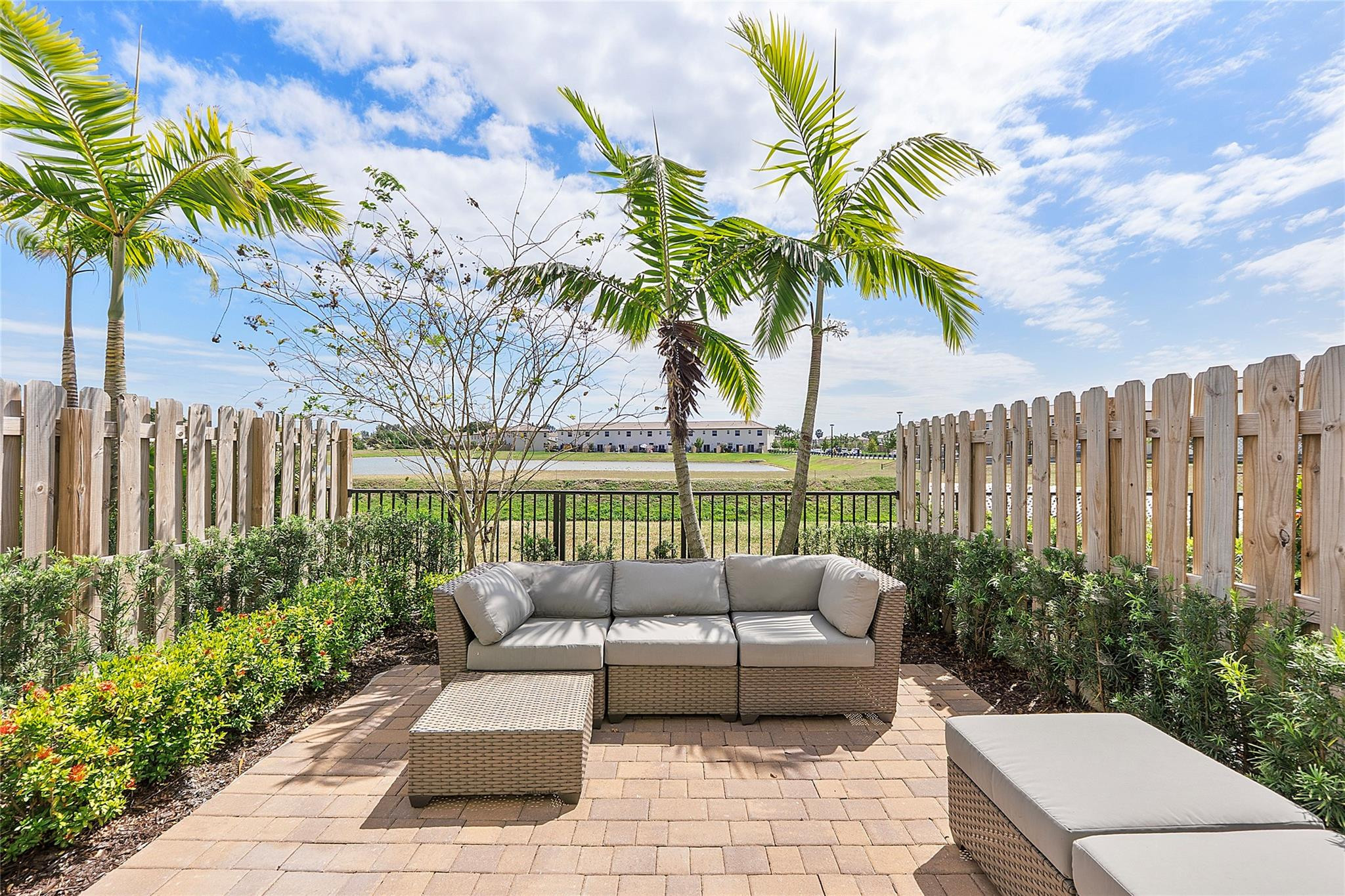 2360 NW 125th