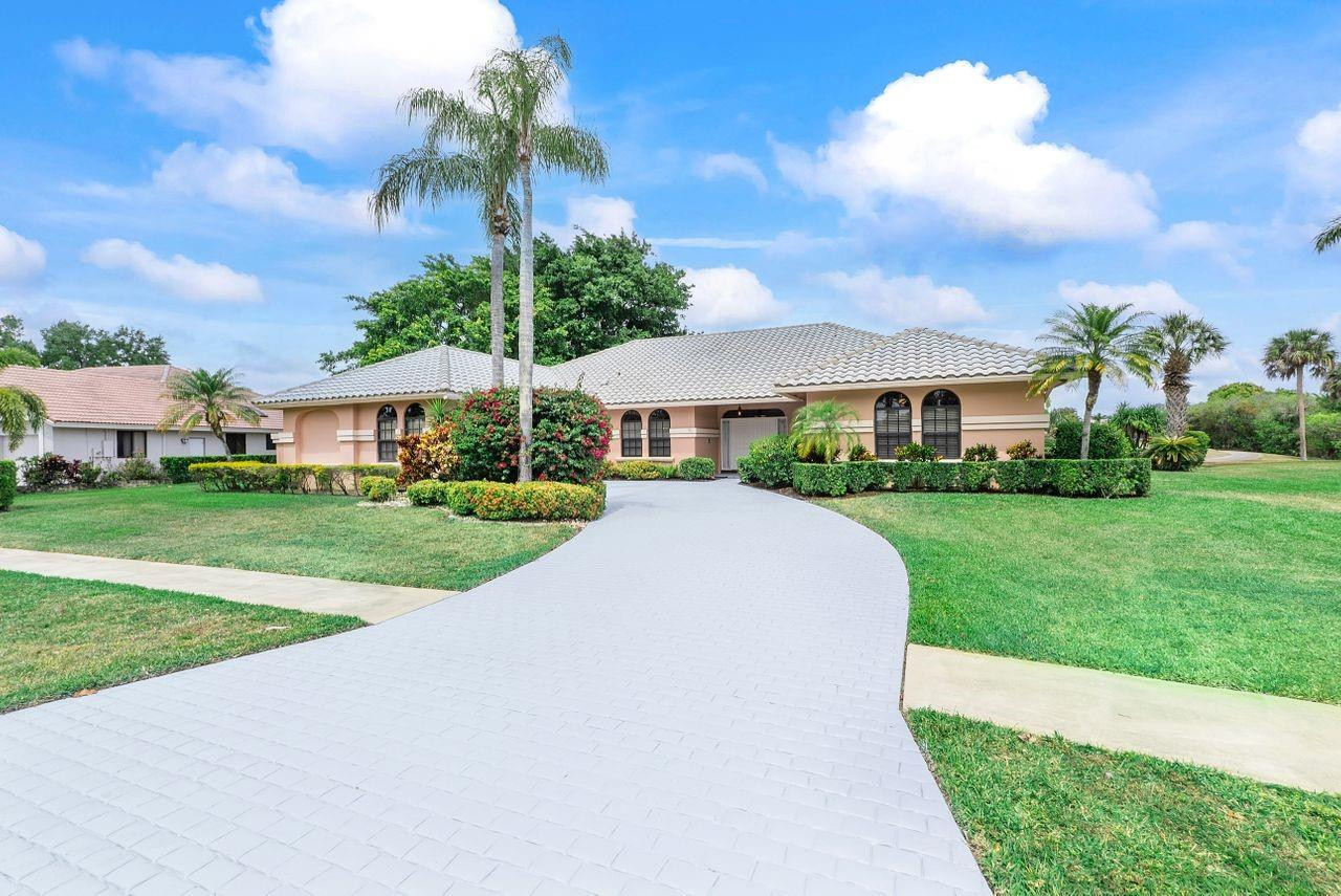 10290 Camelback Lane