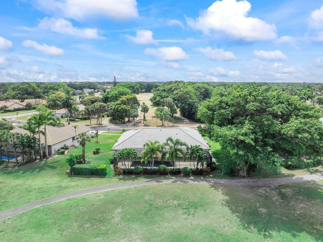 10290 Camelback Lane
