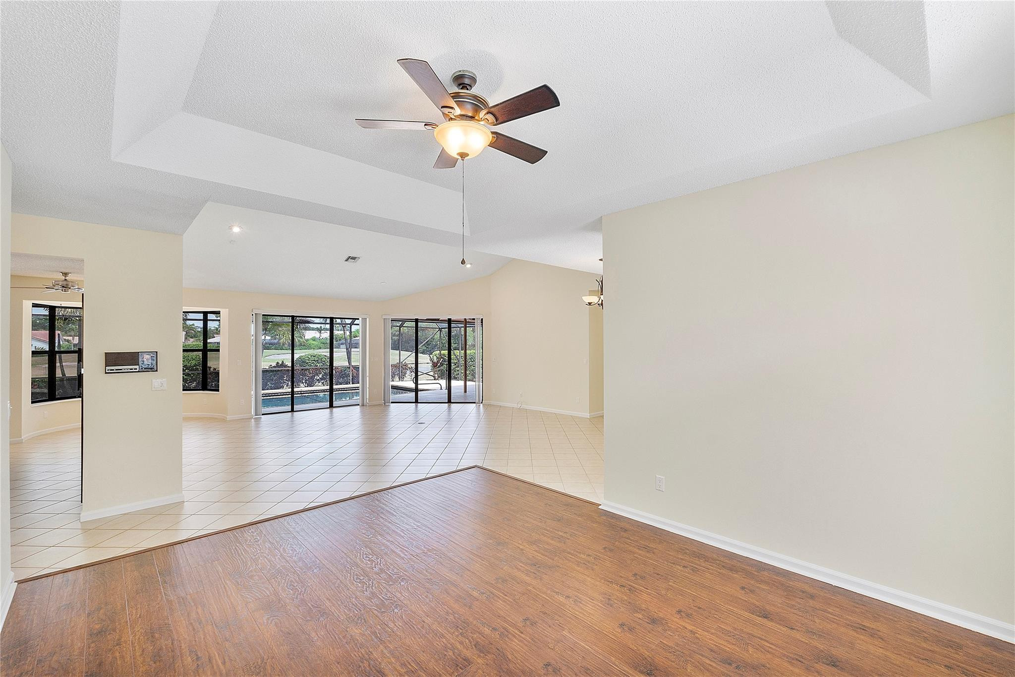 10290 Camelback Lane