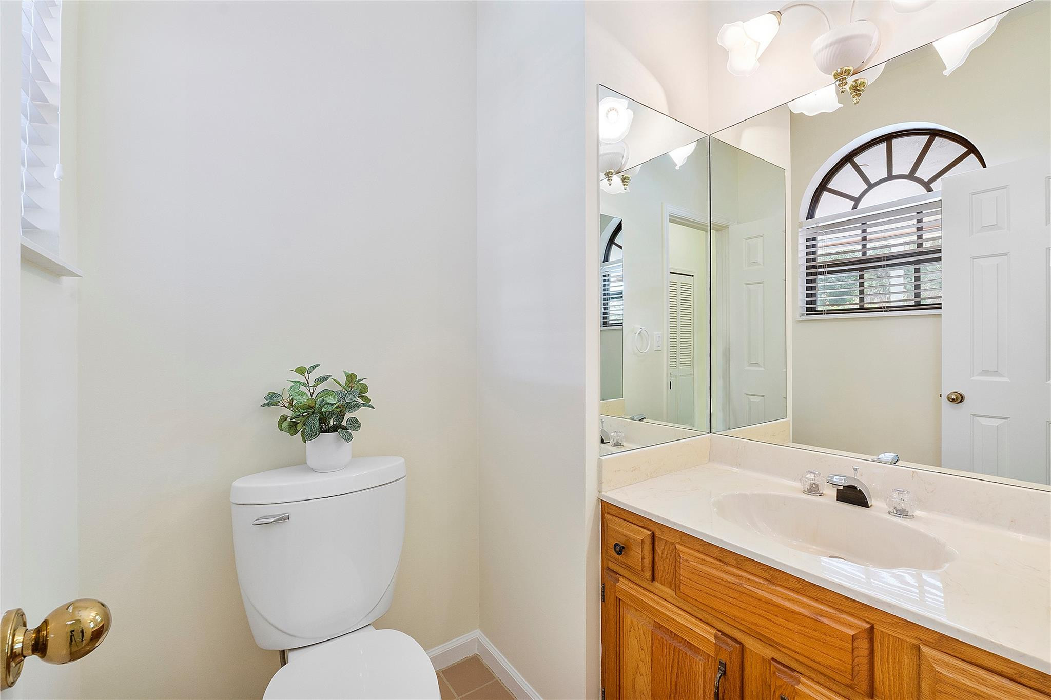 10290 Camelback Lane