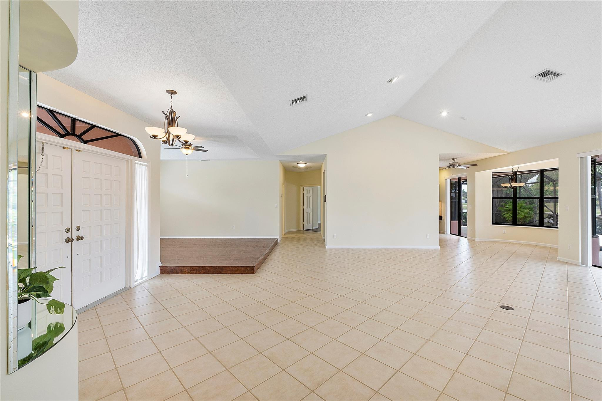 10290 Camelback Lane