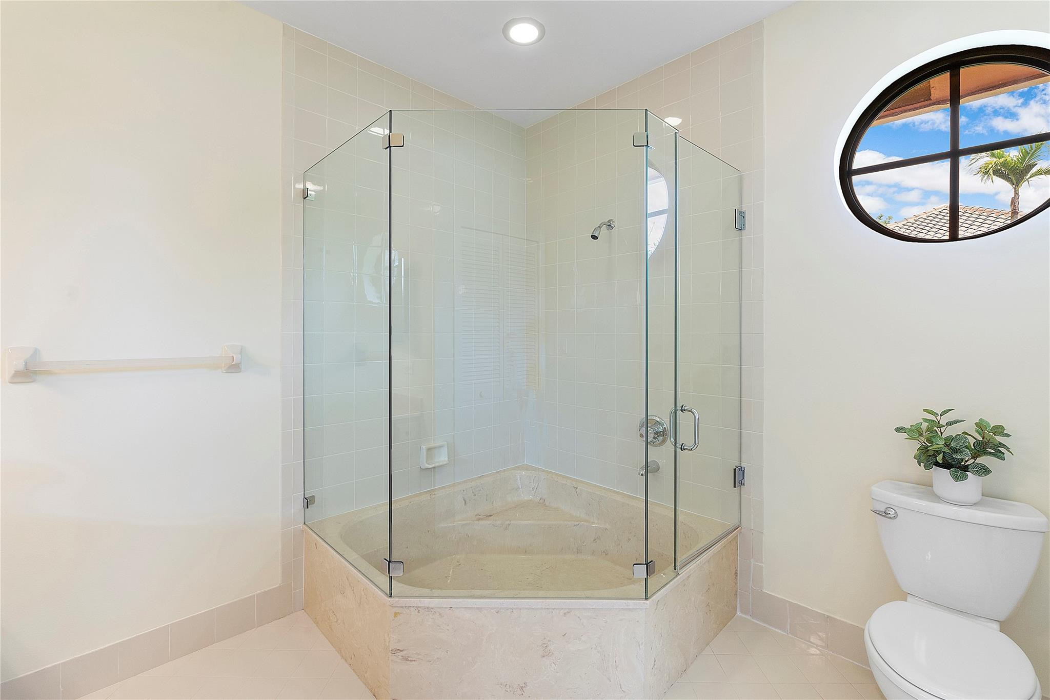 10290 Camelback Lane