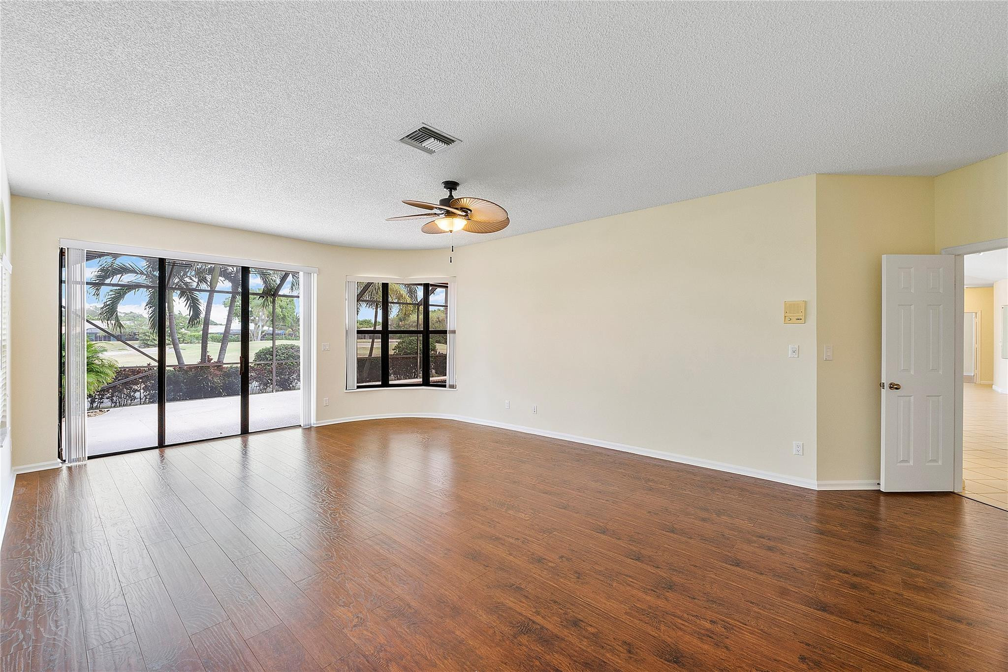 10290 Camelback Lane