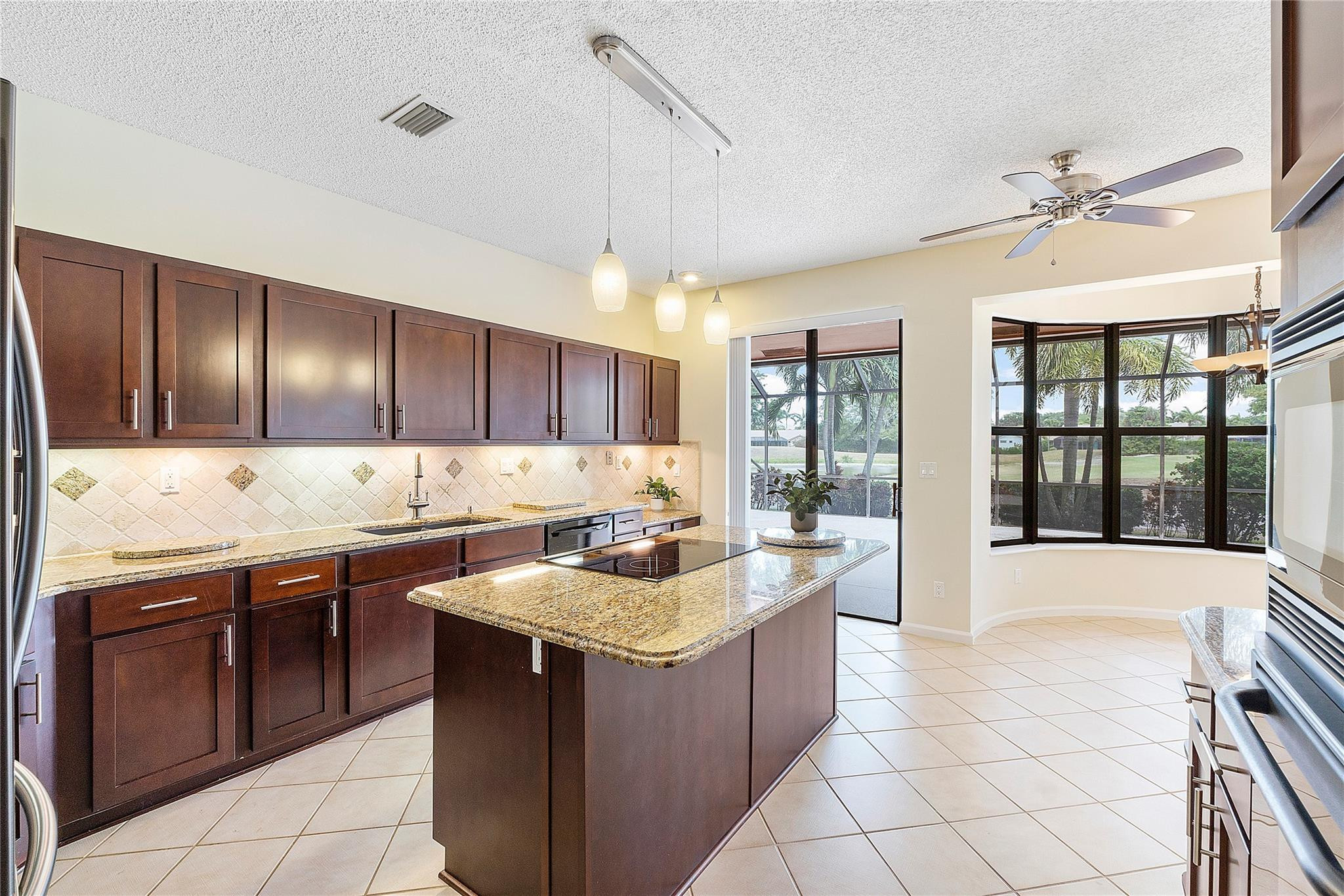 10290 Camelback Lane