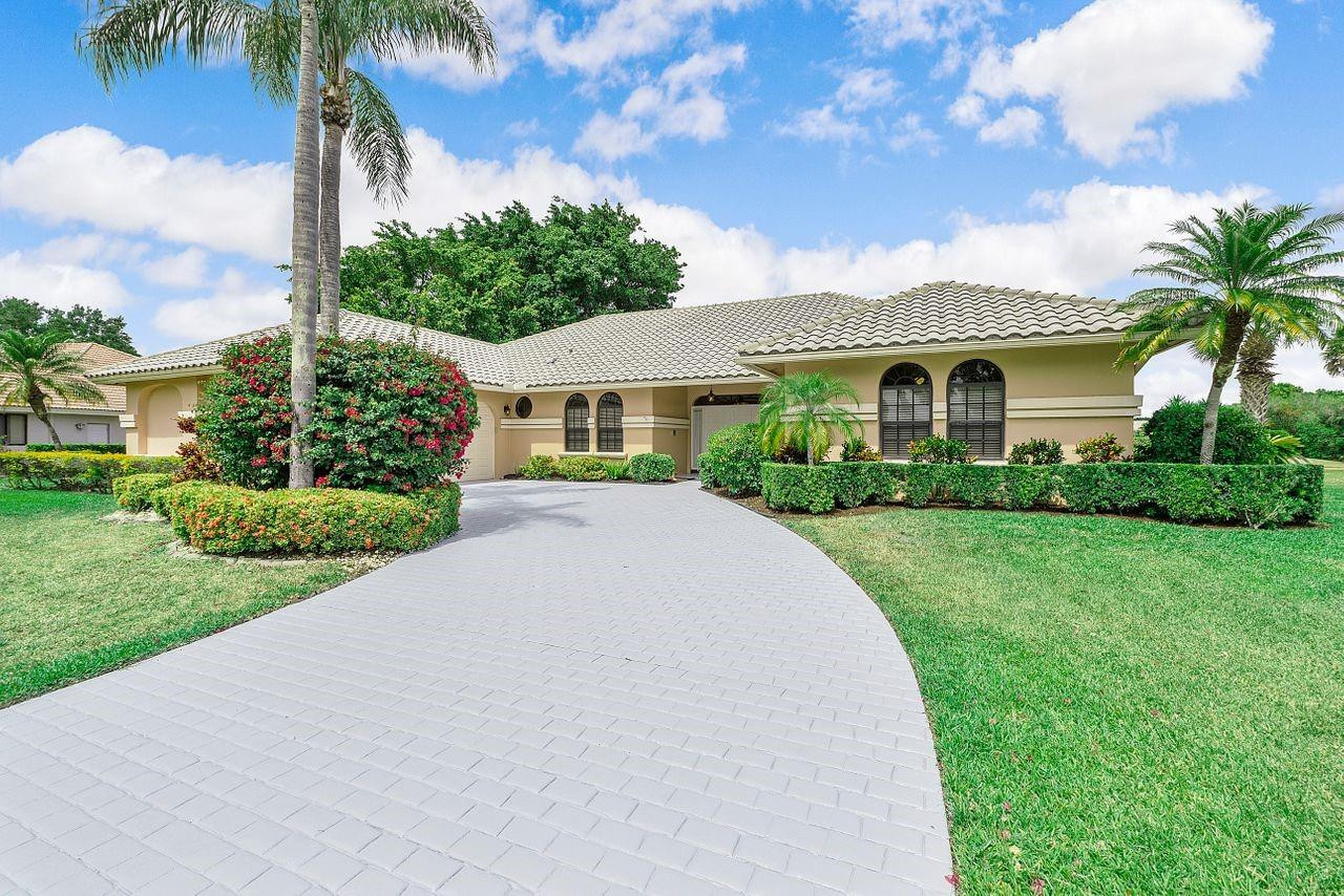 10290 Camelback Lane