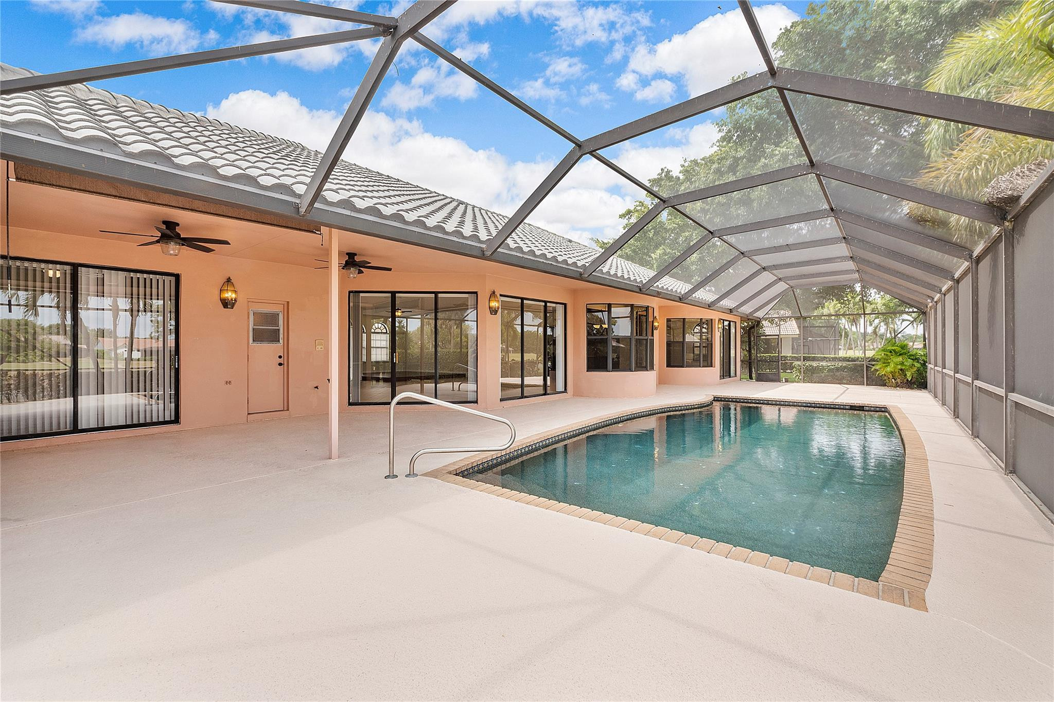 10290 Camelback Lane