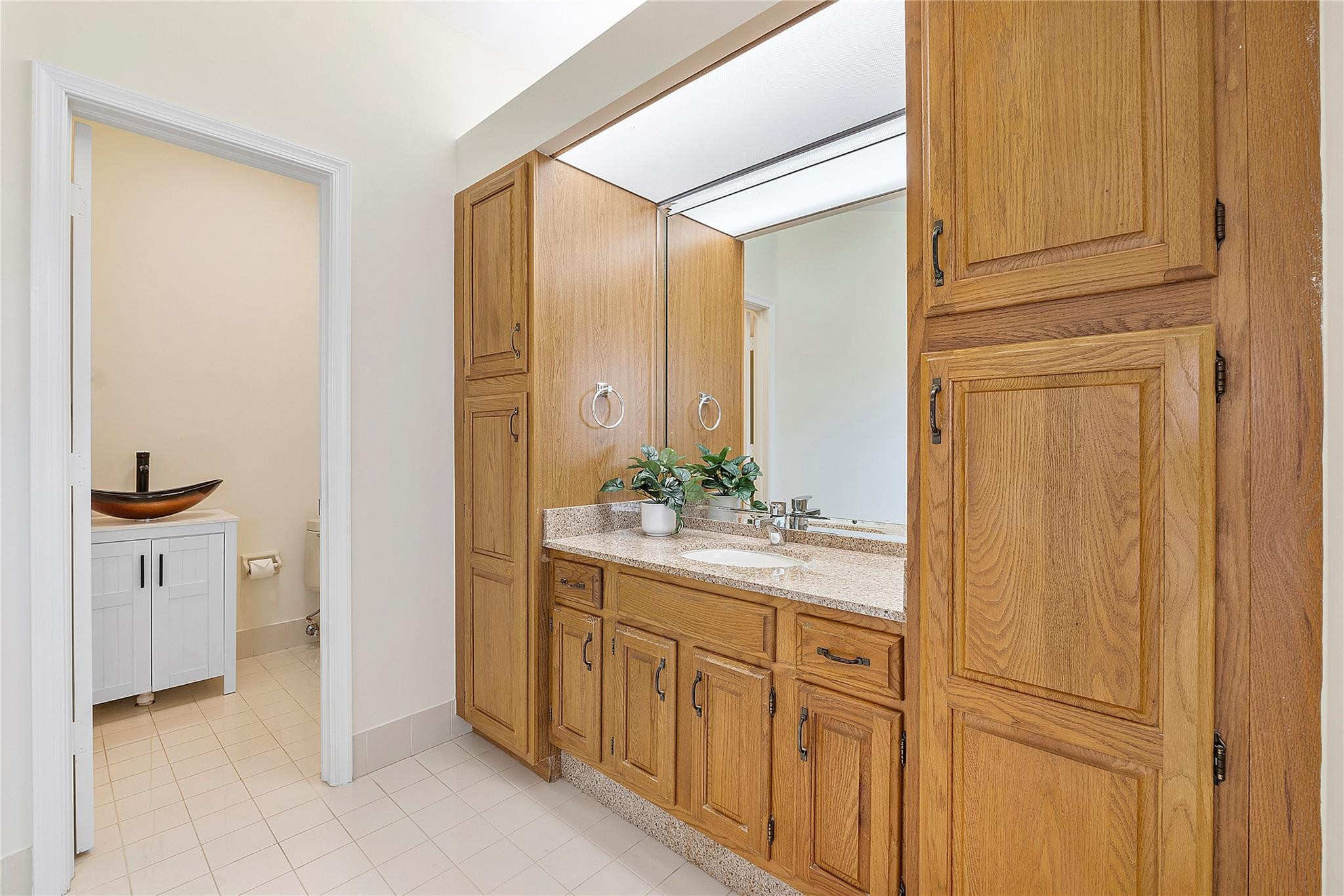 10290 Camelback Lane