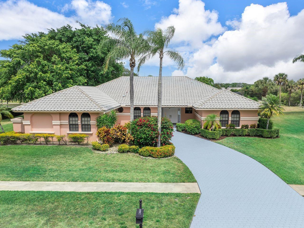 10290 Camelback Lane