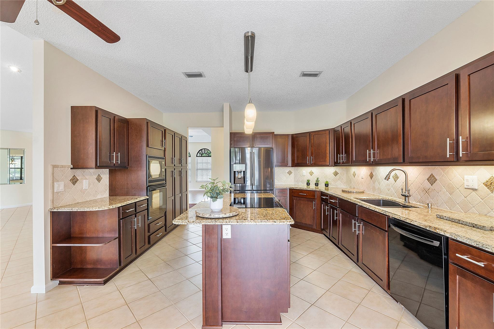 10290 Camelback Lane