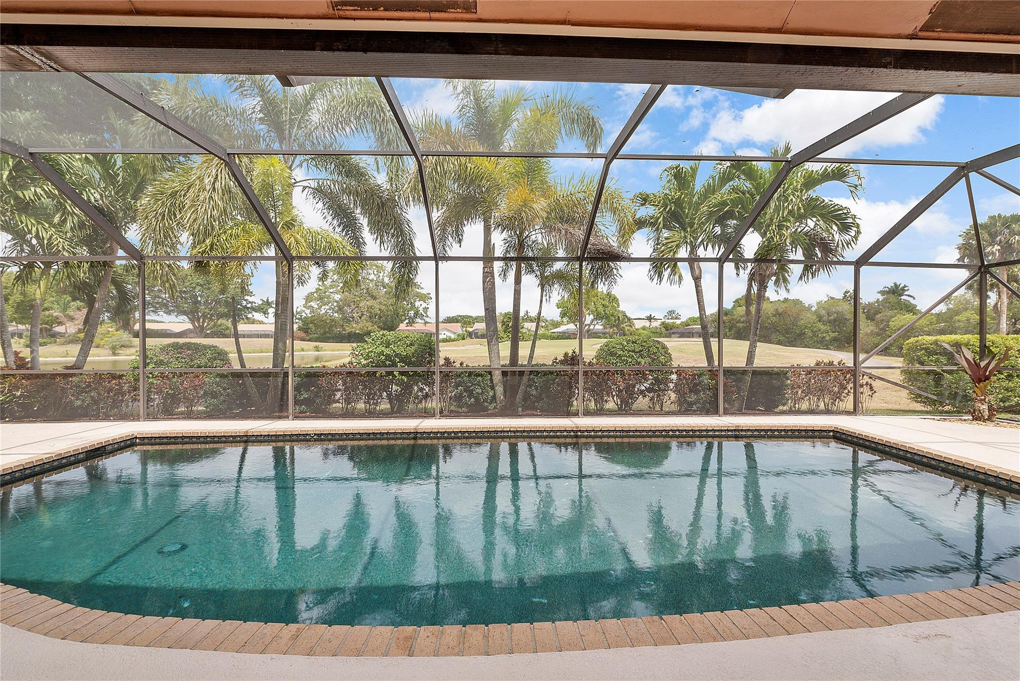 10290 Camelback Lane