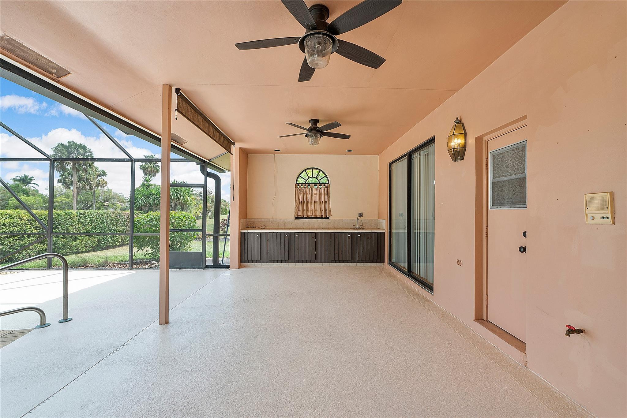 10290 Camelback Lane