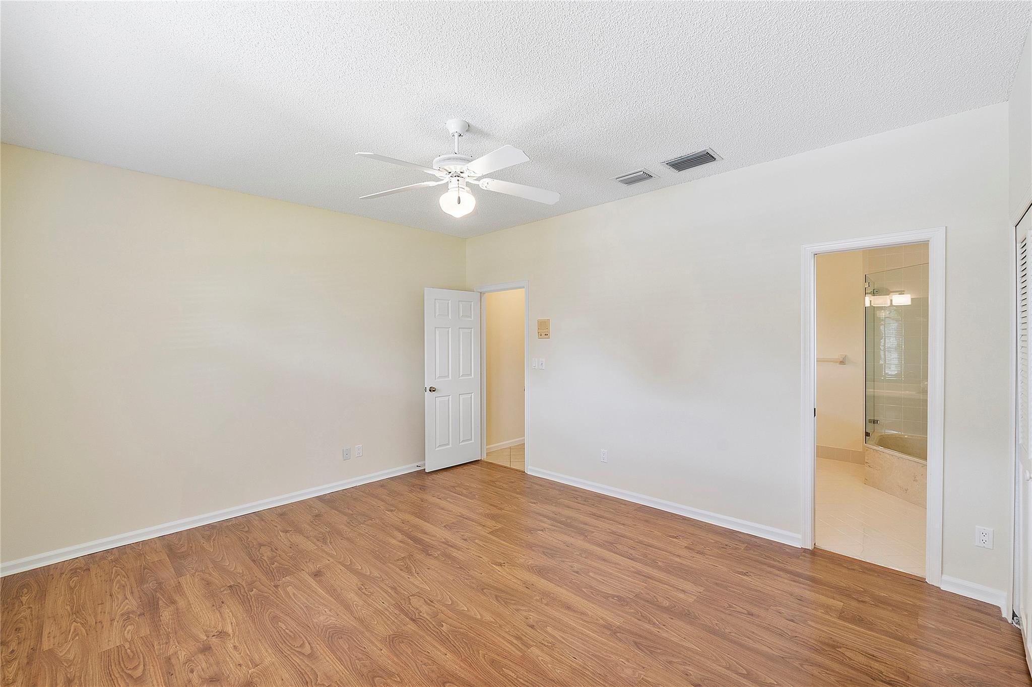 10290 Camelback Lane