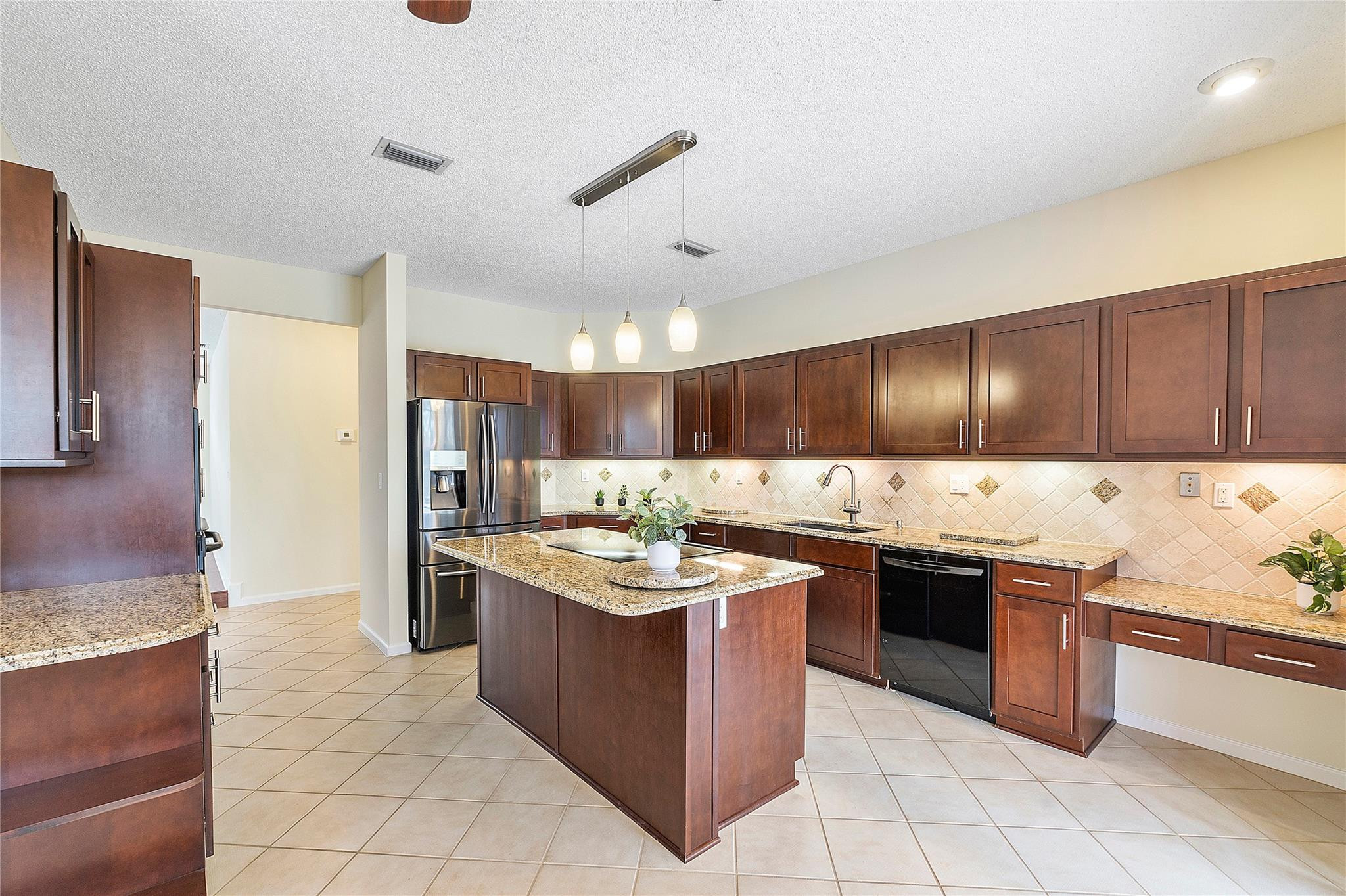 10290 Camelback Lane