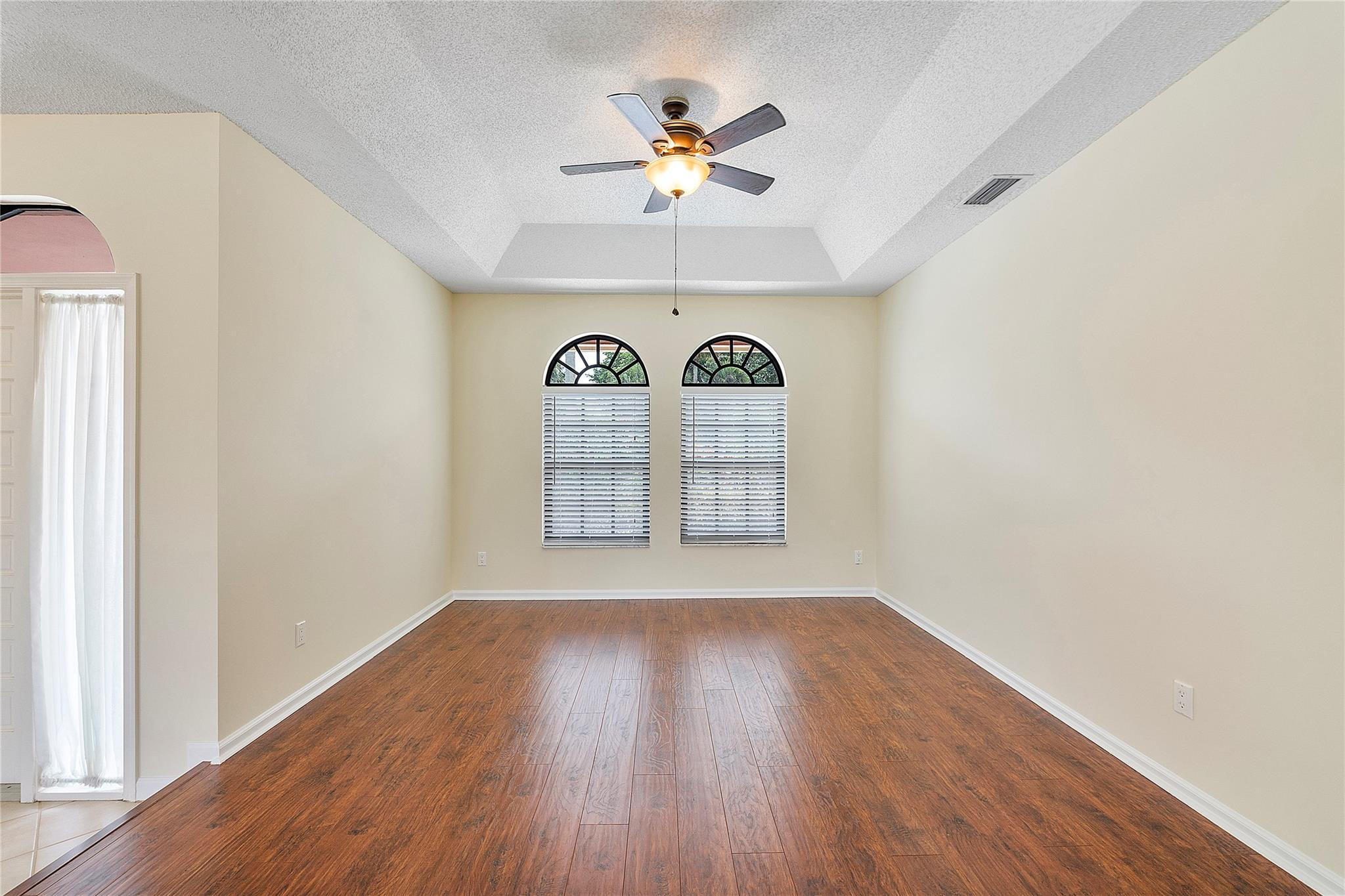 10290 Camelback Lane