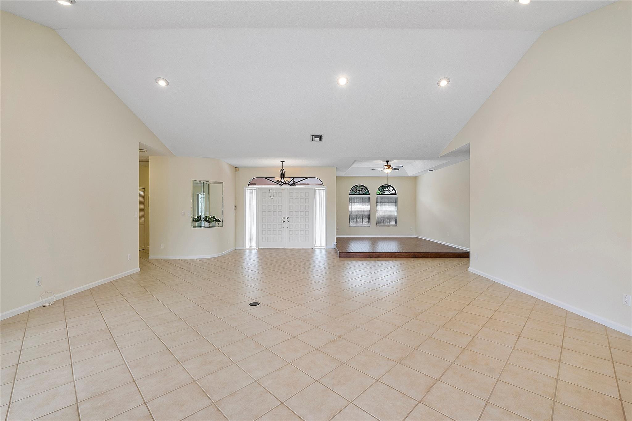 10290 Camelback Lane