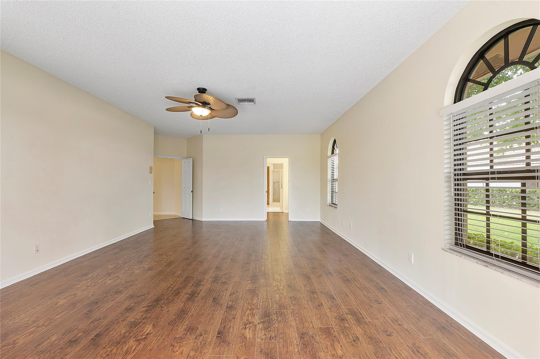10290 Camelback Lane