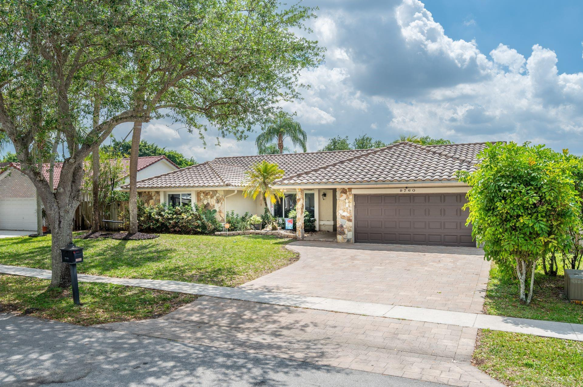 9760 NW 10th Street