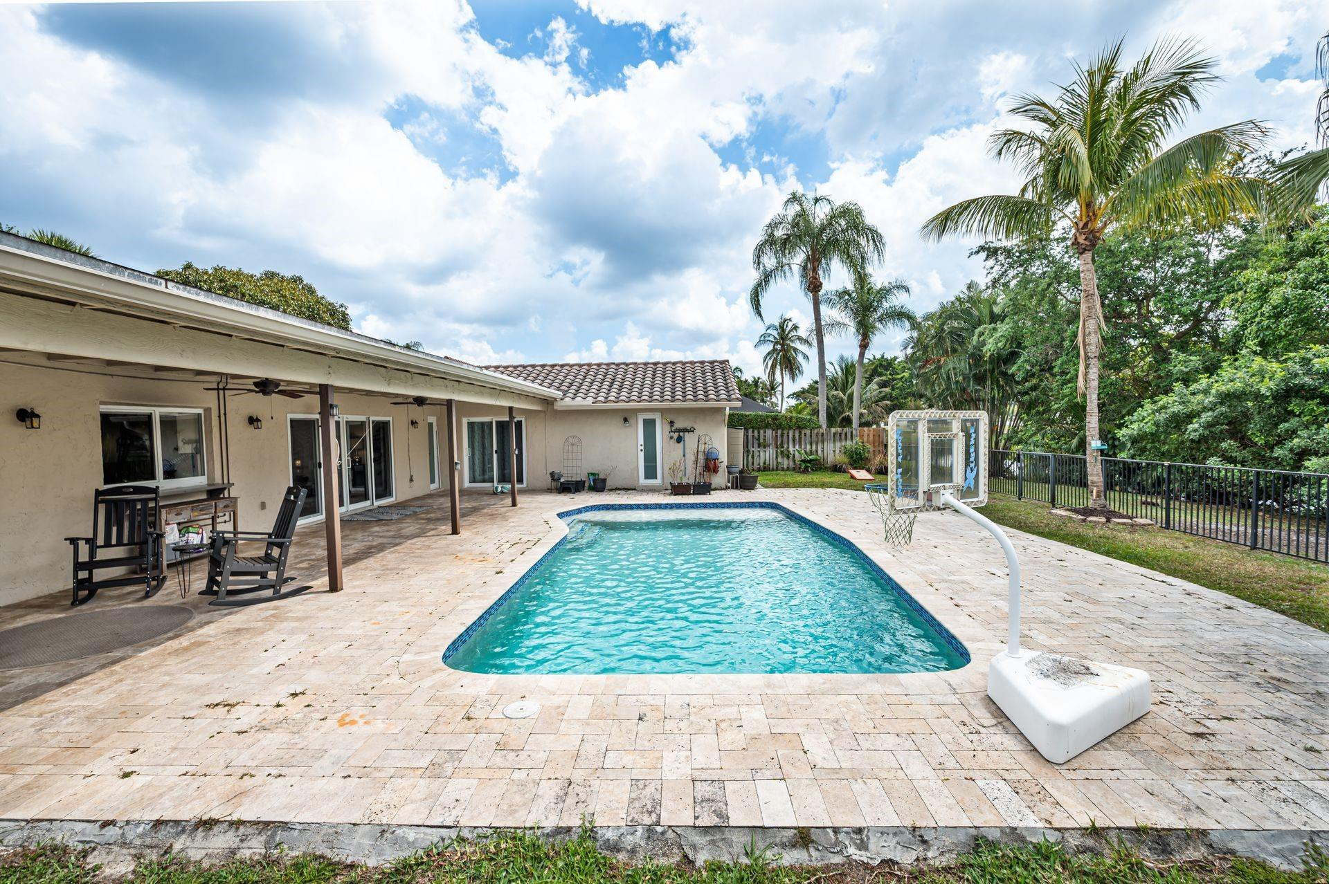 9760 NW 10th Street