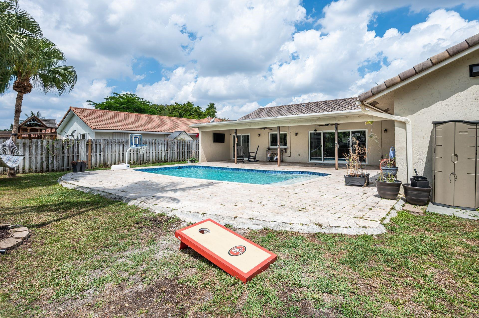 9760 NW 10th Street