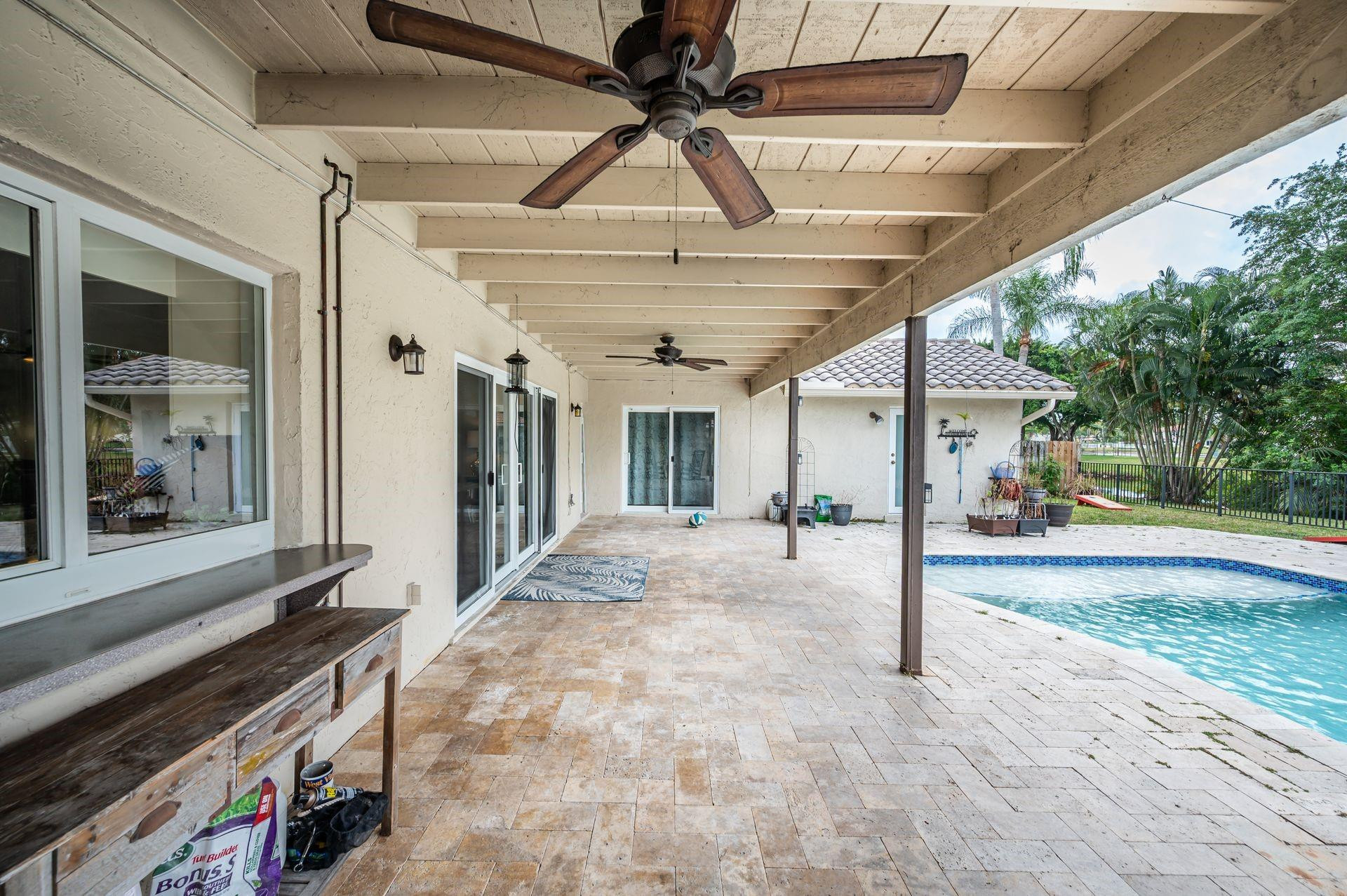 9760 NW 10th Street