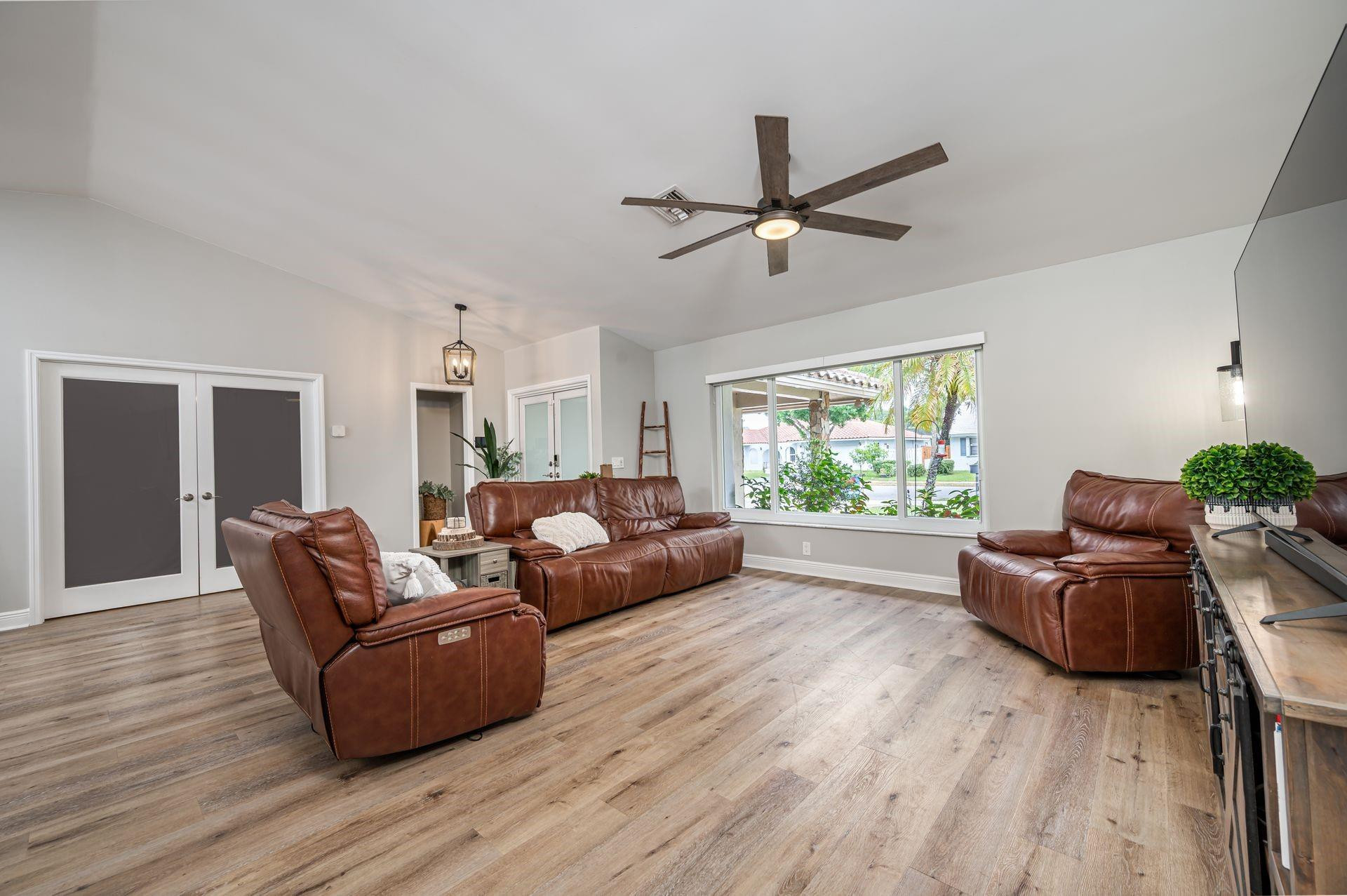 9760 NW 10th Street