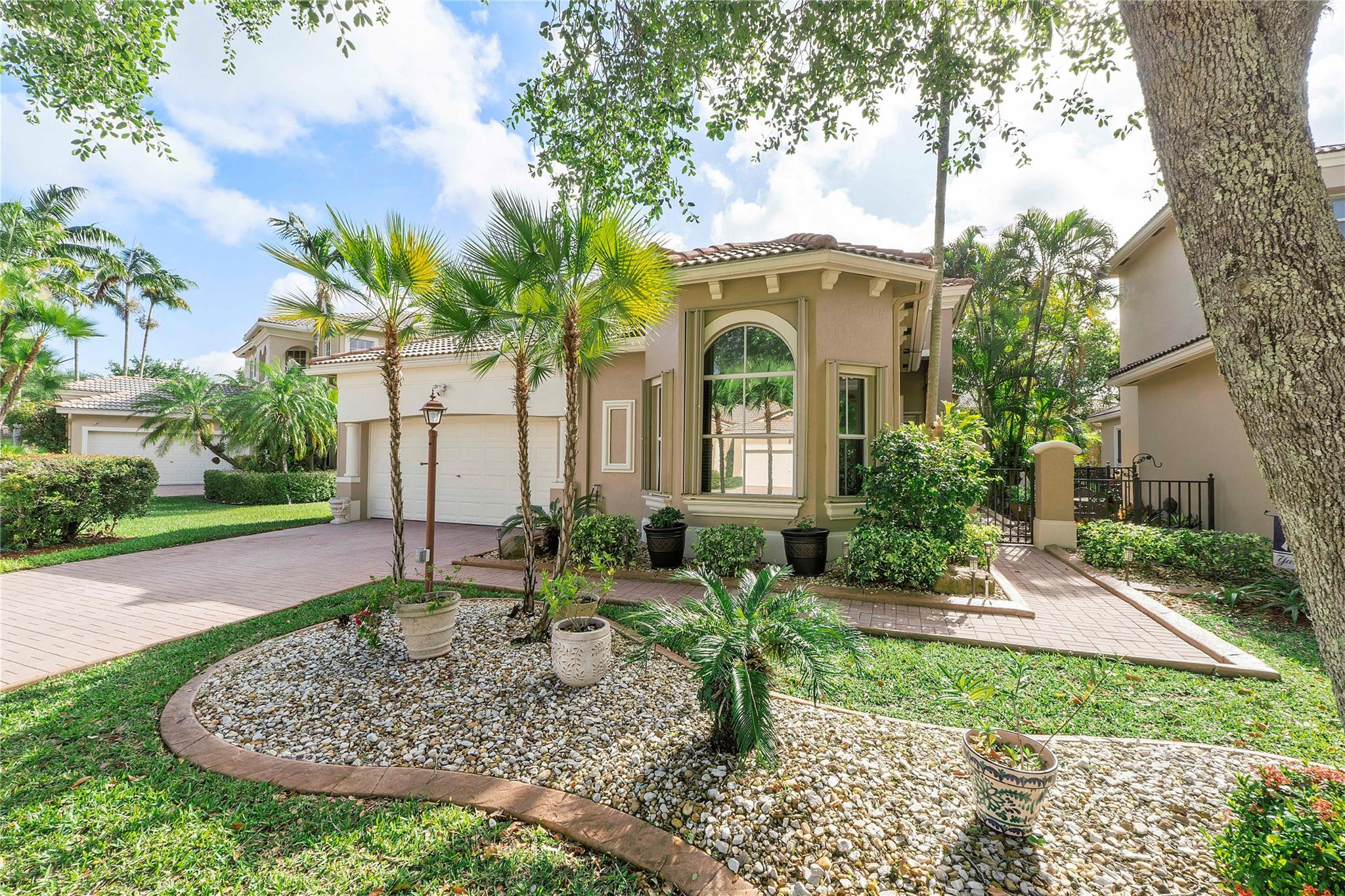 5817 NW 120th Avenue