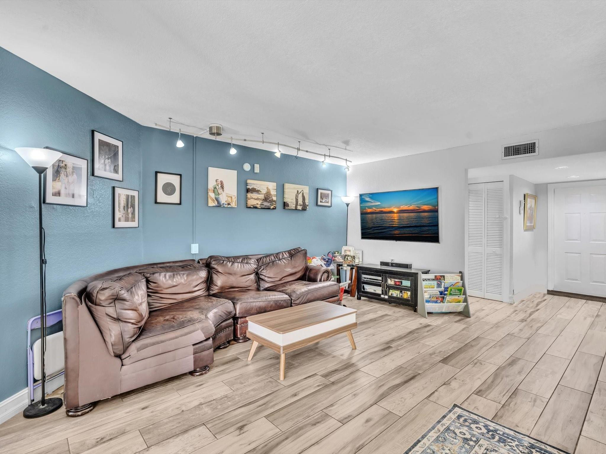 8141 NW 17th Manor 8141