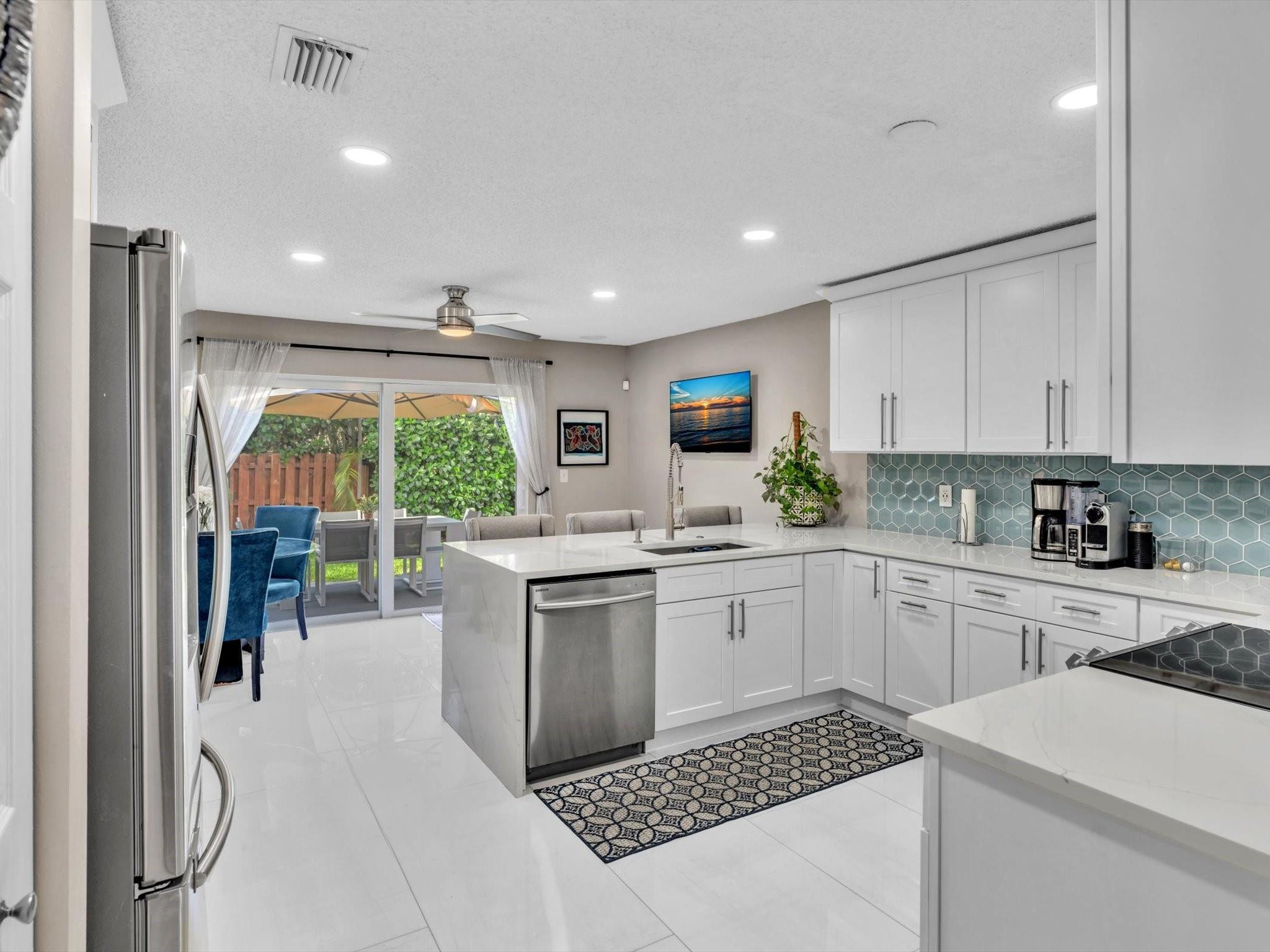 4004 NW 61st Terrace