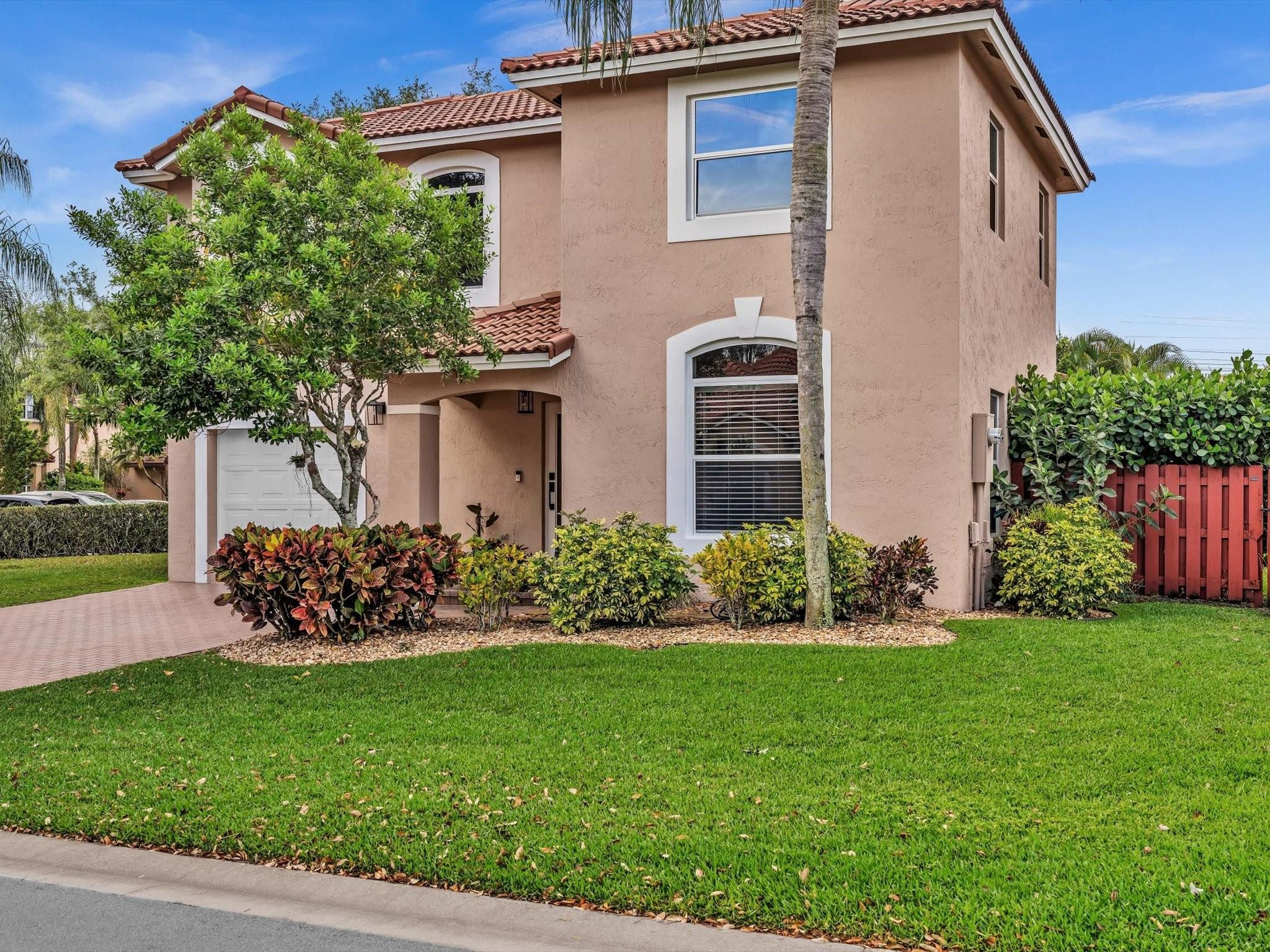 4004 NW 61st Terrace