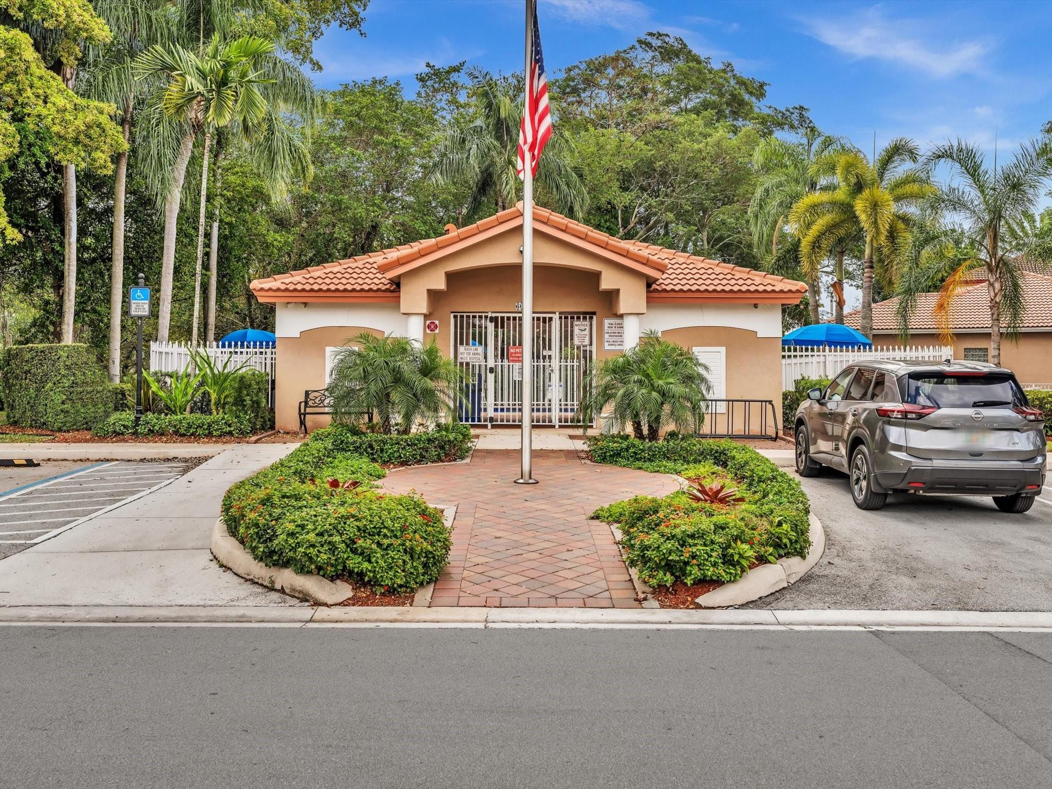 4004 NW 61st Terrace