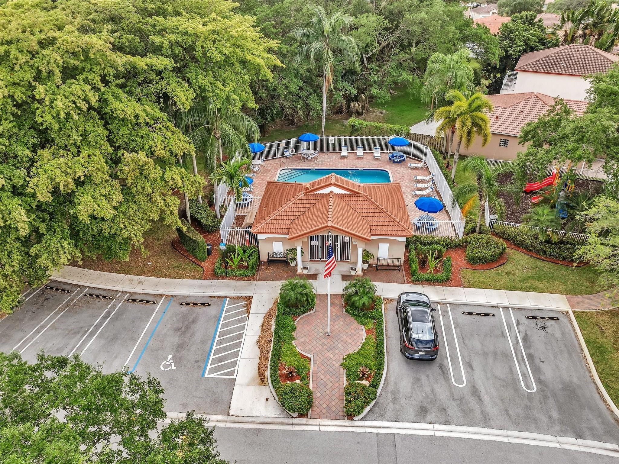 4004 NW 61st Terrace