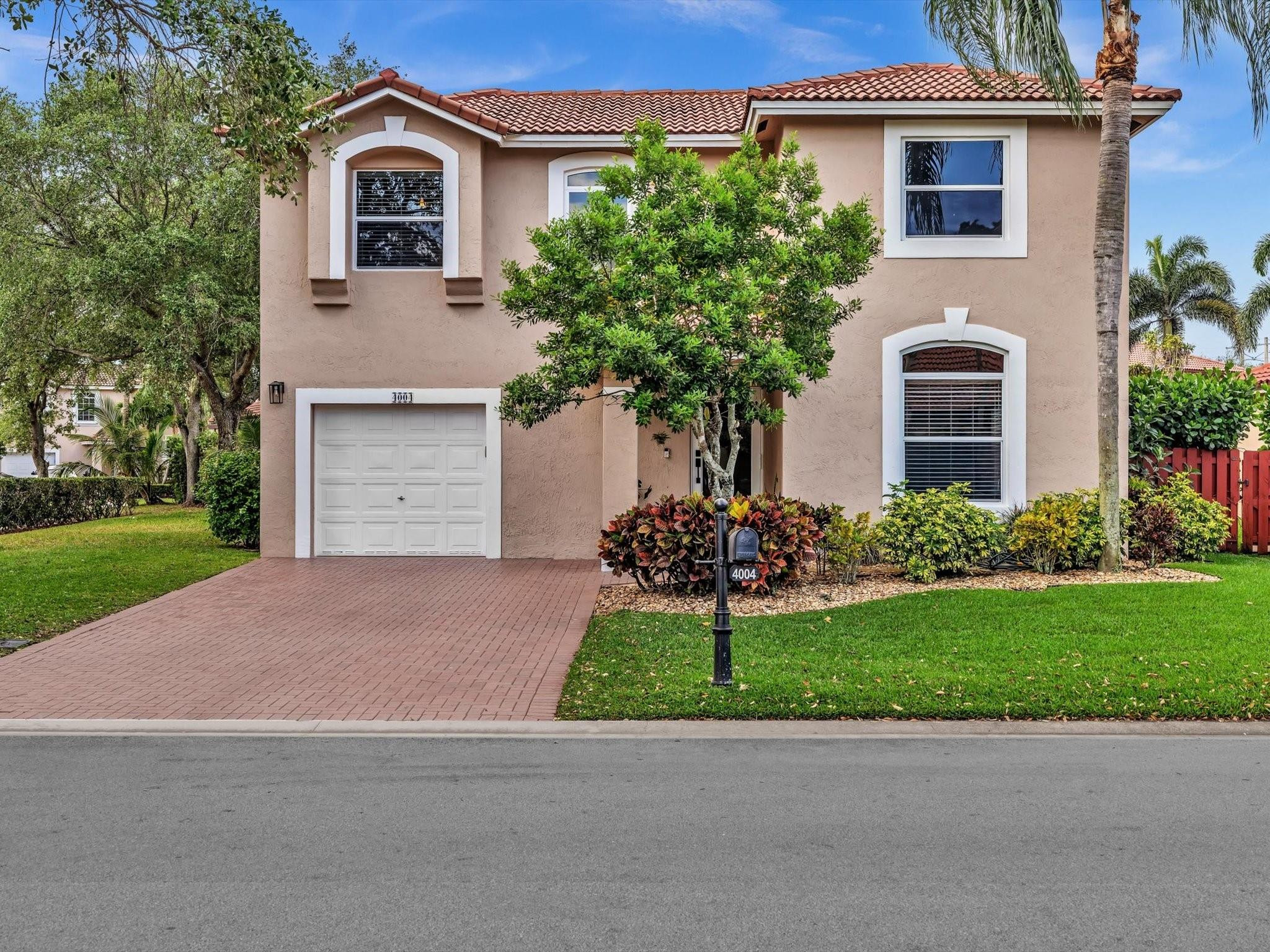 4004 NW 61st Terrace